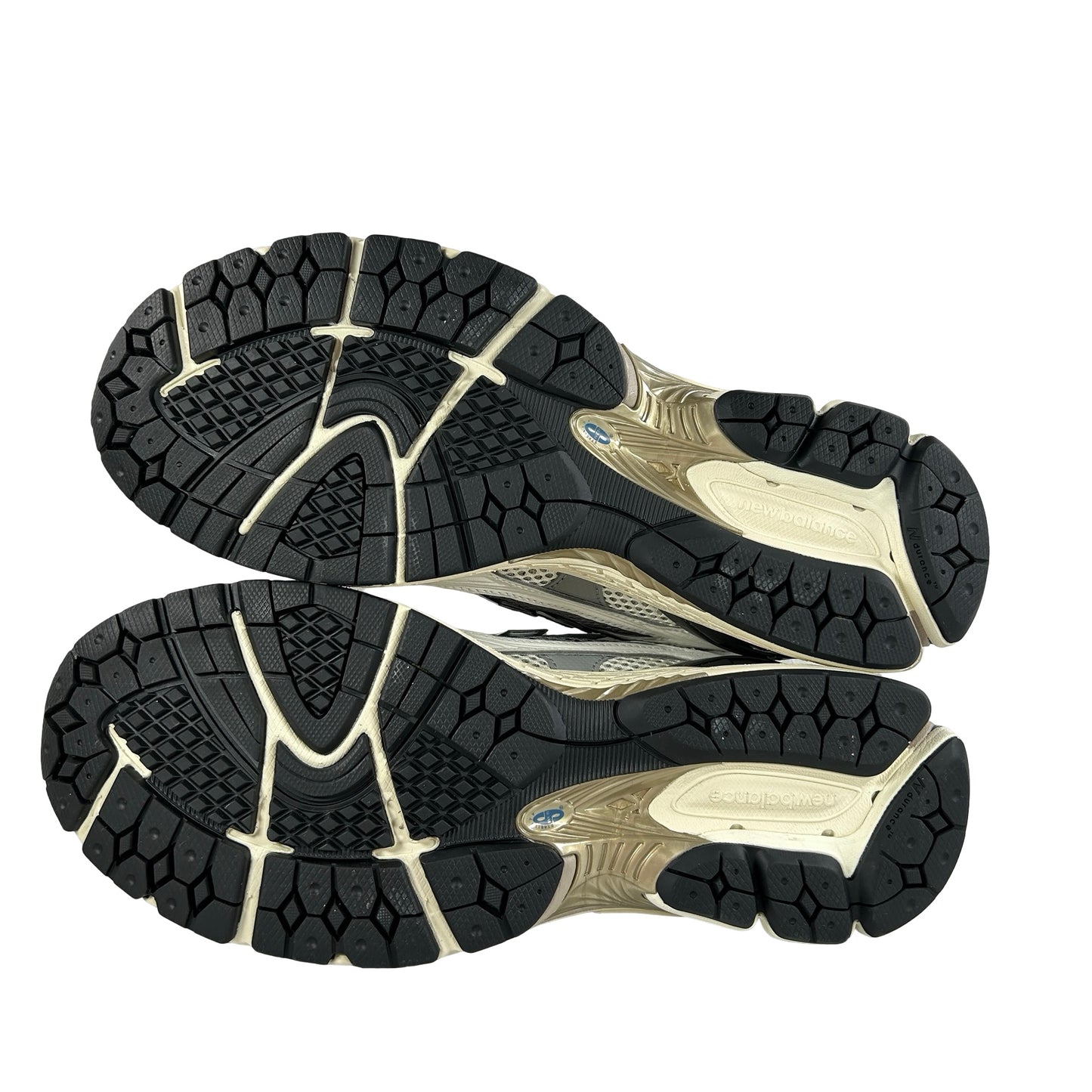 U1906NA New Balance 1906U Raincloud Magnet [USED] - 11 M (VNDS)