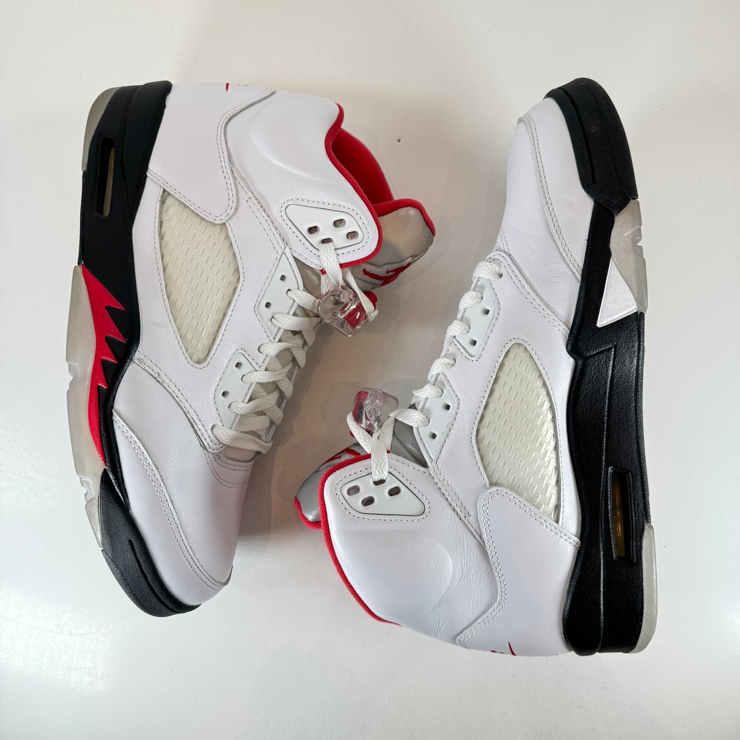 DA1911 102 Jordan 5 Fire Red [USED] - 9.5 M (Used2)