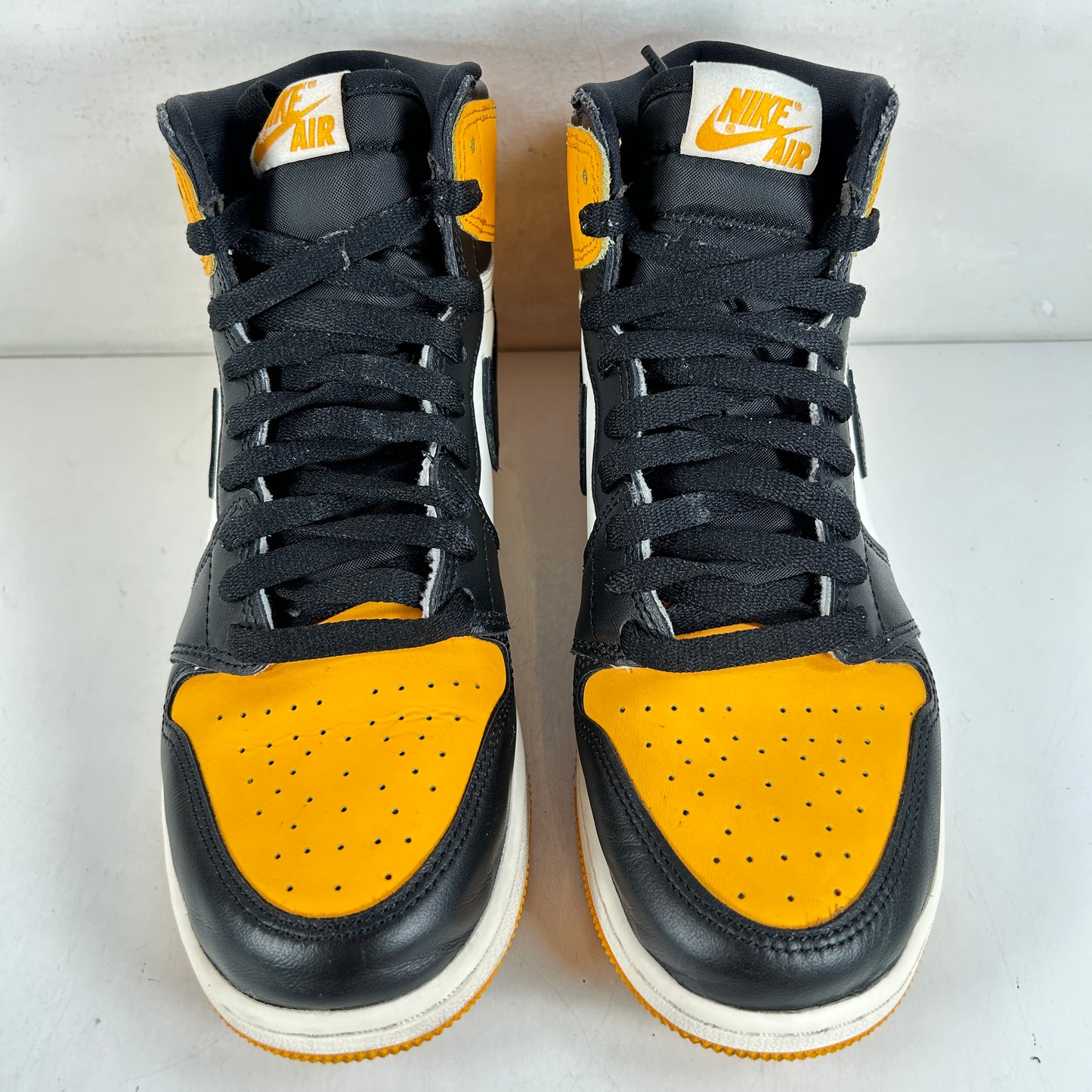 575441 711 Jordan 1 Retro High OG Taxi (GS) [USED] - 6.5 Y (Used) (No Box)