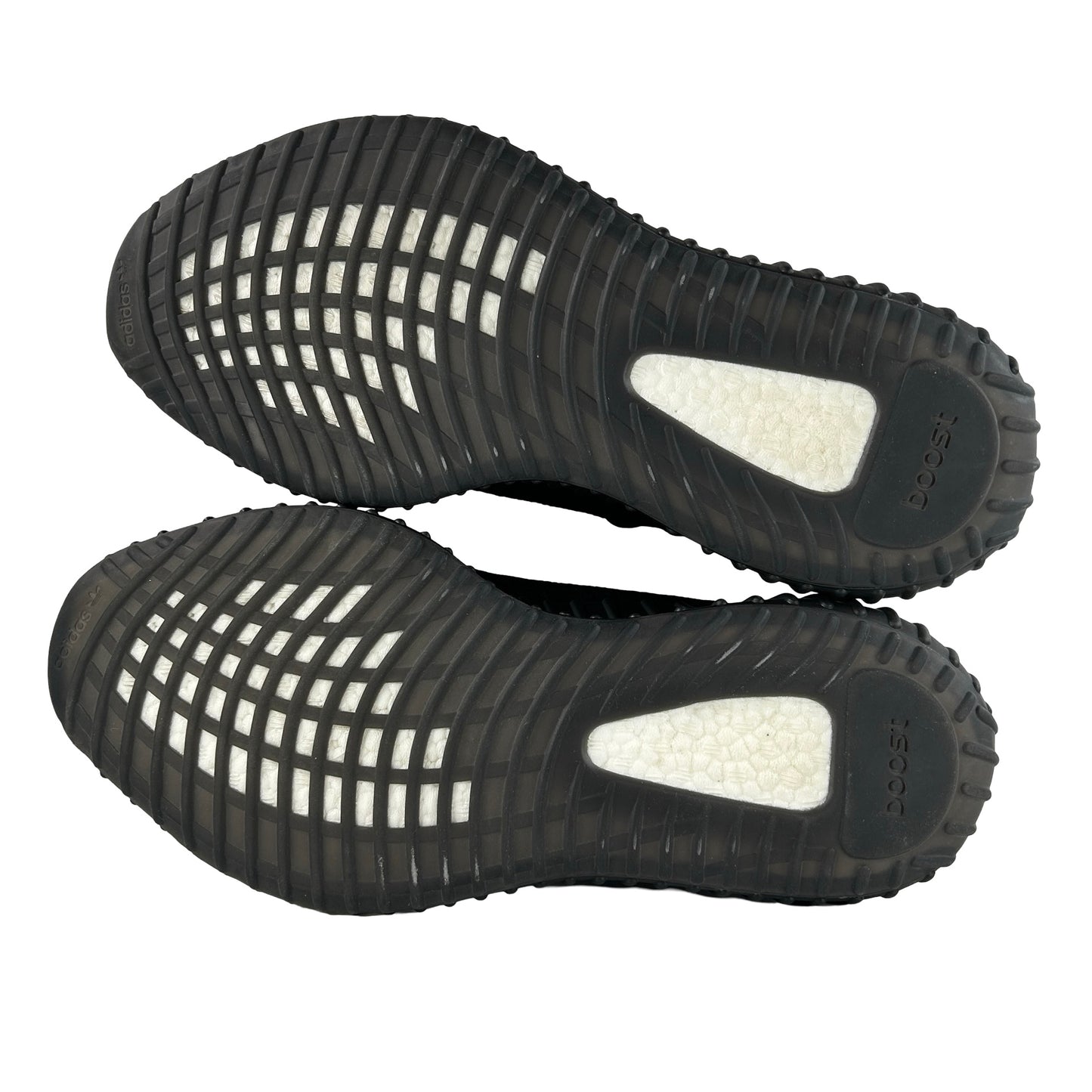 CP9652 Yeezy 350 V2 Criado