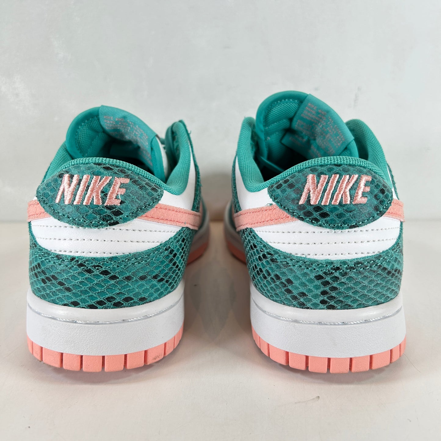 DR8577 300 Nike Dunk Low Snakeskin Washed Teal Bleached Coral [USED] - 7 W (Used)