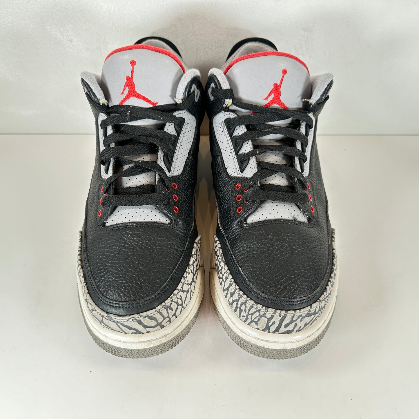 854262 001 Jordan 3 Negro Cemento 2018