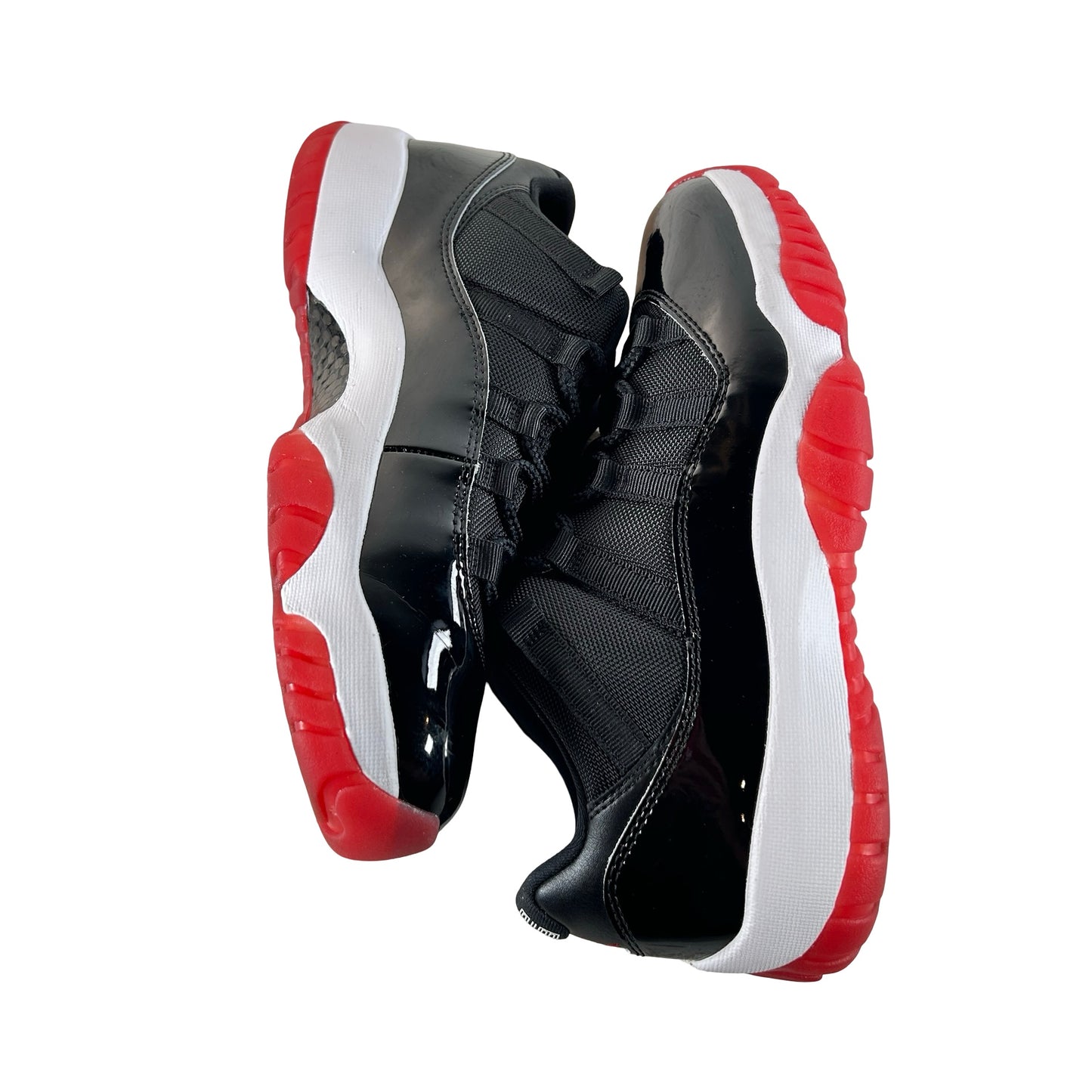 FV5104 006 Jordan 11 Retro Low Bred (2025) - 8.5 M (Used) (No Box)