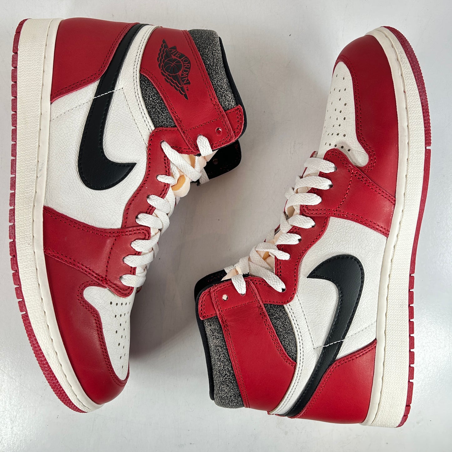DZ5485 612 Jordan 1 Retro High OG Chicago Lost And Found [USED] - 10.5 M (VNDS)