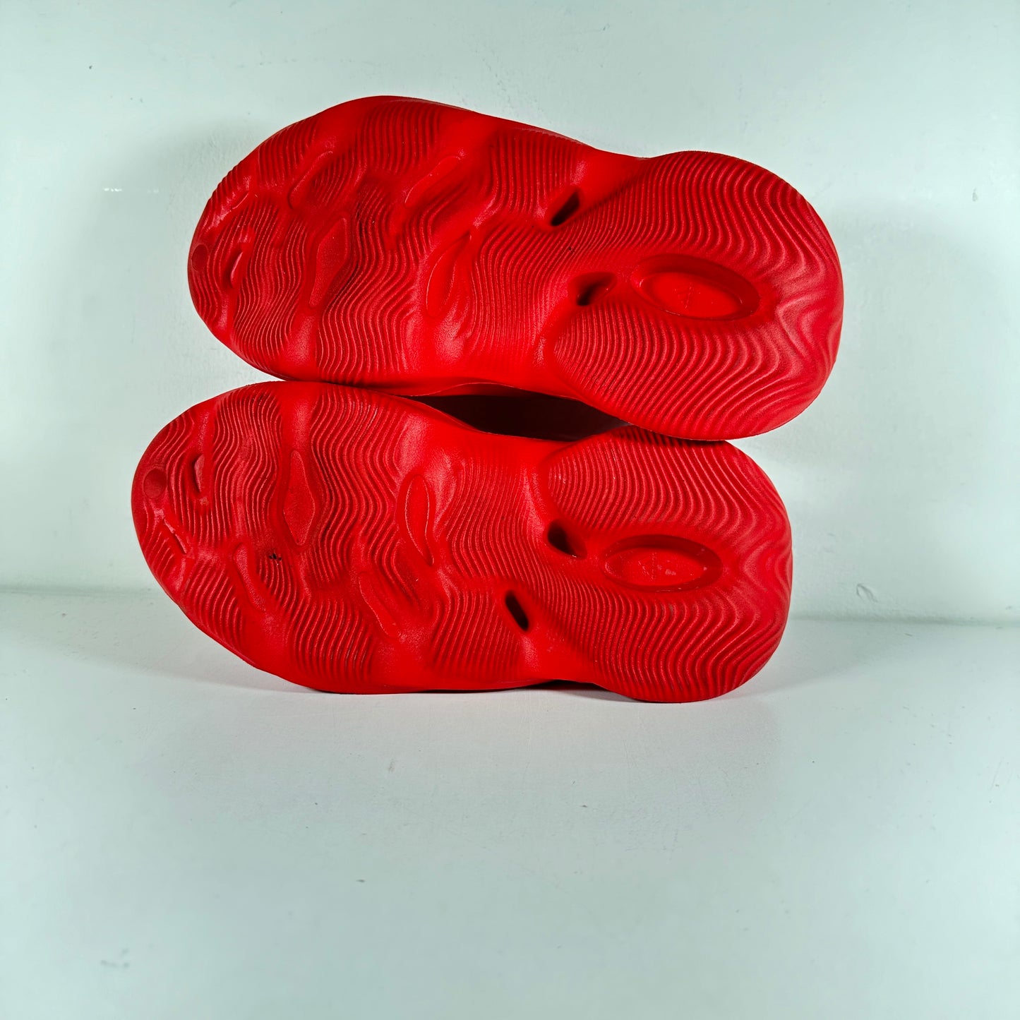 GW3355 Yeezy Foam RNNR Vermillion [USED] - 6 M (Used) (No Box)