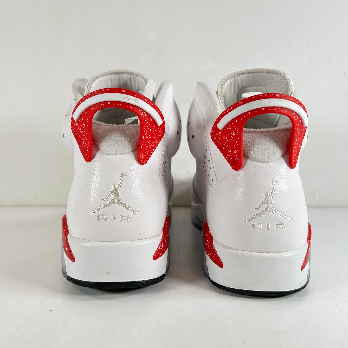CT8529 162 Jordan 6 Retro Red Oreo [USED] - 10.5 M (Used)