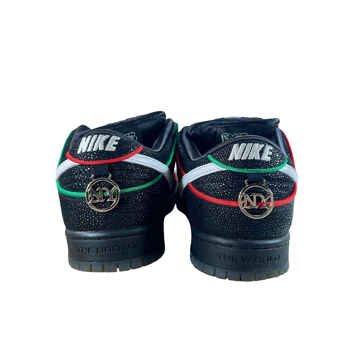 HV1664 001 Nike SB Dunk Low Bronx Girls Skate [USED] - 10.5 M (Used)