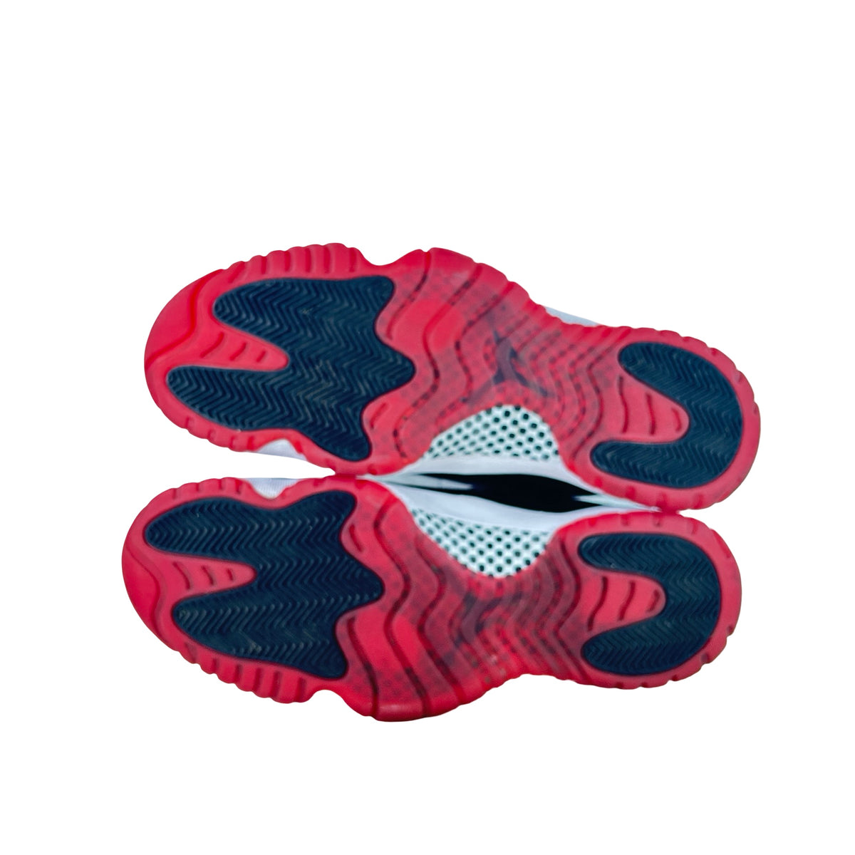 378037 061 Jordan 11 Bred (2019) [USED] - 13 M (Used3)