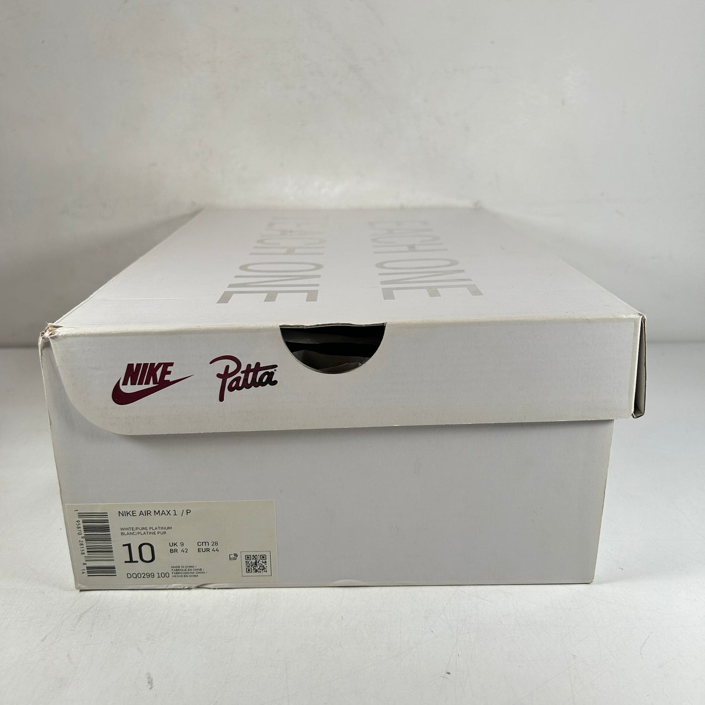 DQ0299 100 Nike Air Max 1 Patta Waves White [USED] - 10 M (Used)