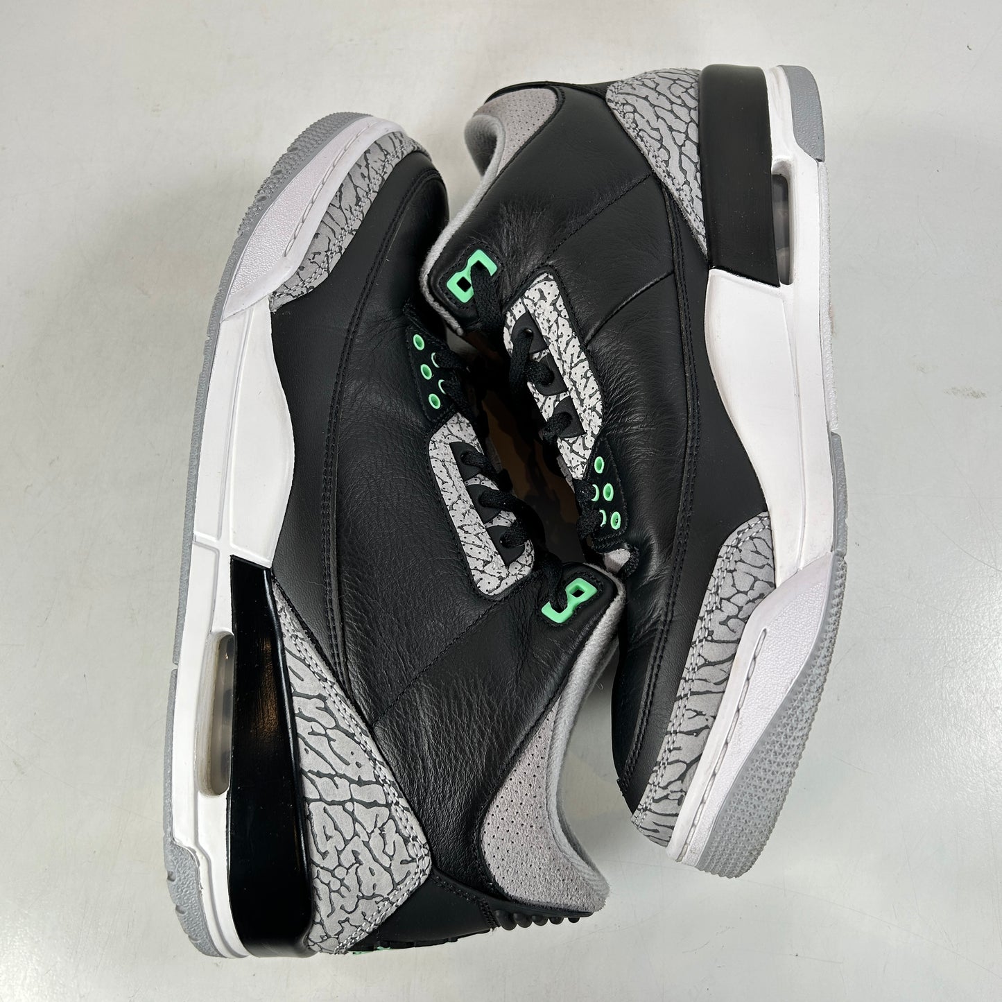 CT8532 031 Jordan 3 Retro Green Glow [USED] - 12 M (Used)