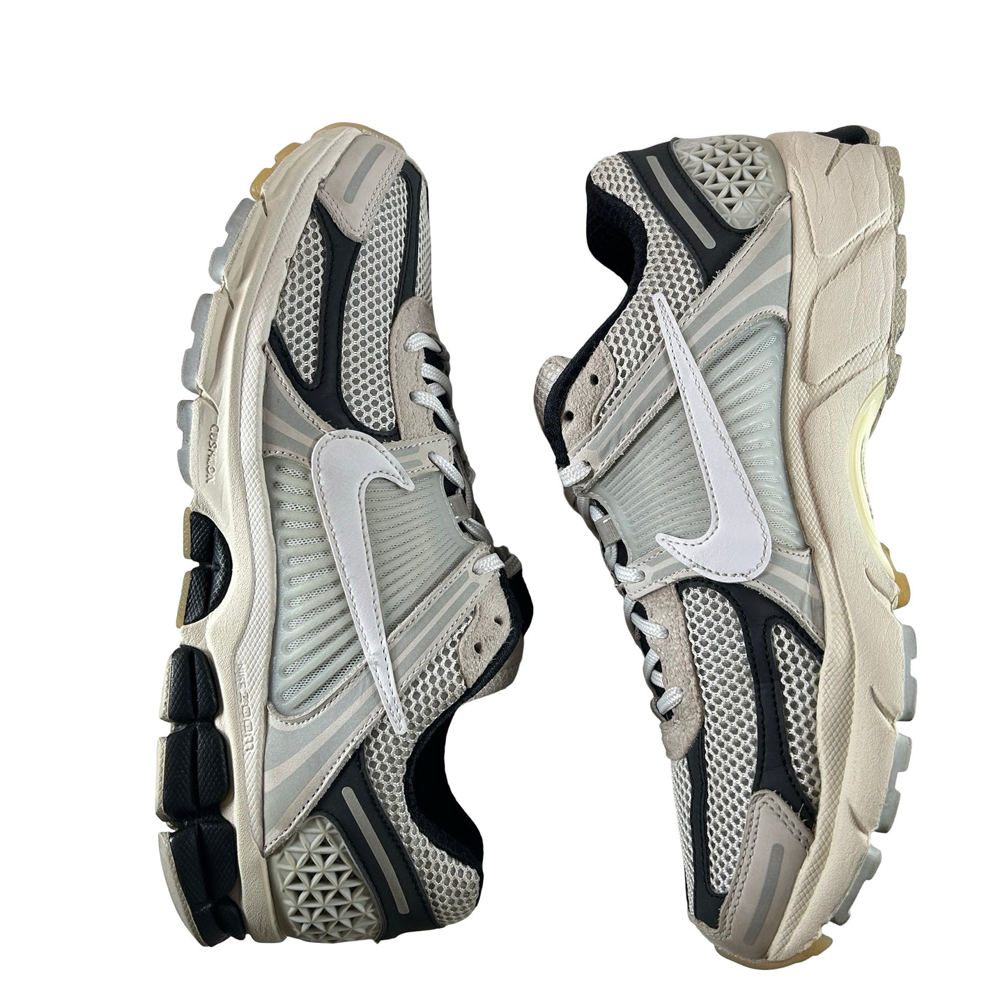 FN7649 110 Nike Zoom Vomero 5 Supersonic Light Bone Black [USED] - 10.5 M (Used)