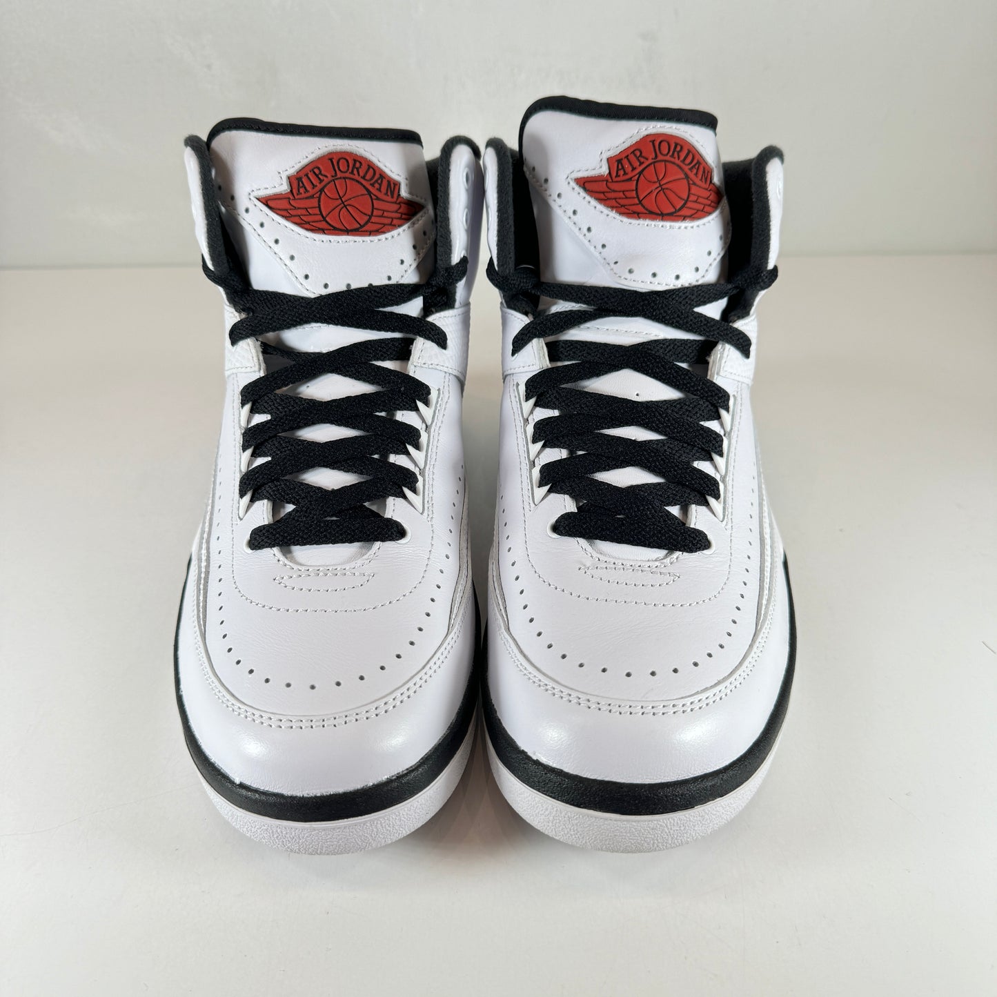 DX2454 106 Jordan 2 Retro OG Chicago (2022) [USED] - 7.5 M (Used)
