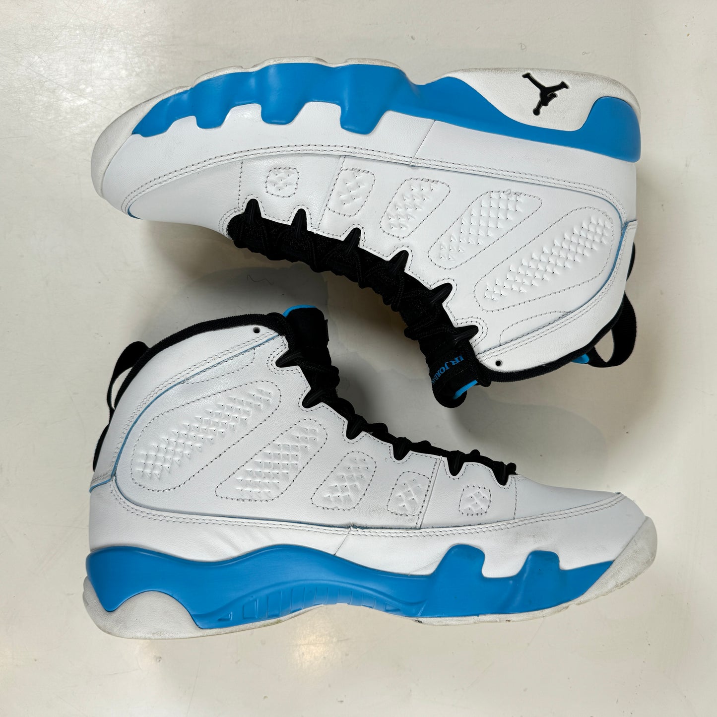 FQ8992 101 Jordan 9 Retro Powder Blue (2024) [USED] - 10.5 M (Used)