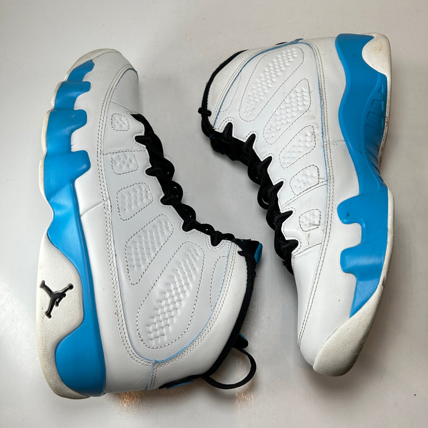 FQ8992 101 Jordan 9 Retro Powder Blue (2024) [USED] - 9 M (Used)