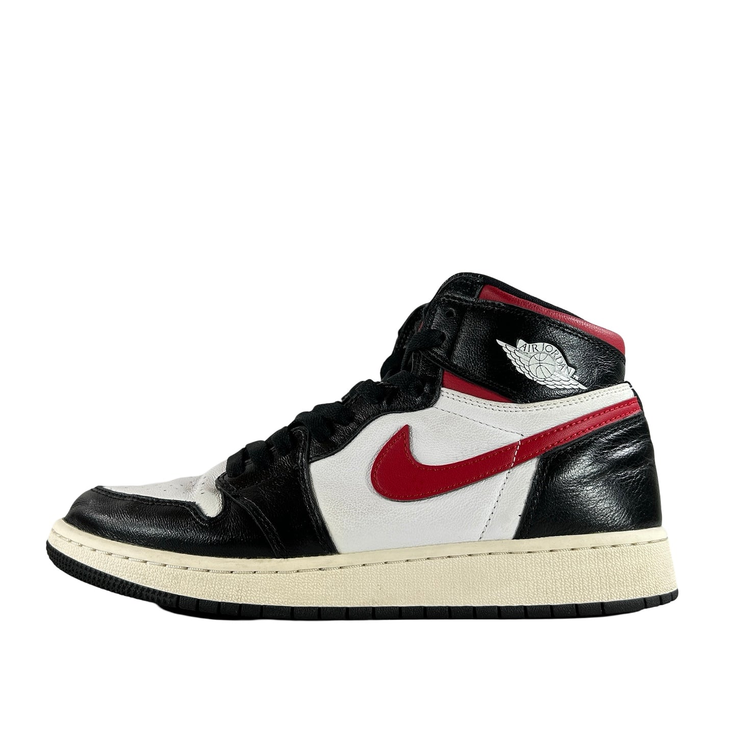 575441 061 Jordan 1 Retro High Black Gym Red (GS) [USED] - 7 Y (Used)
