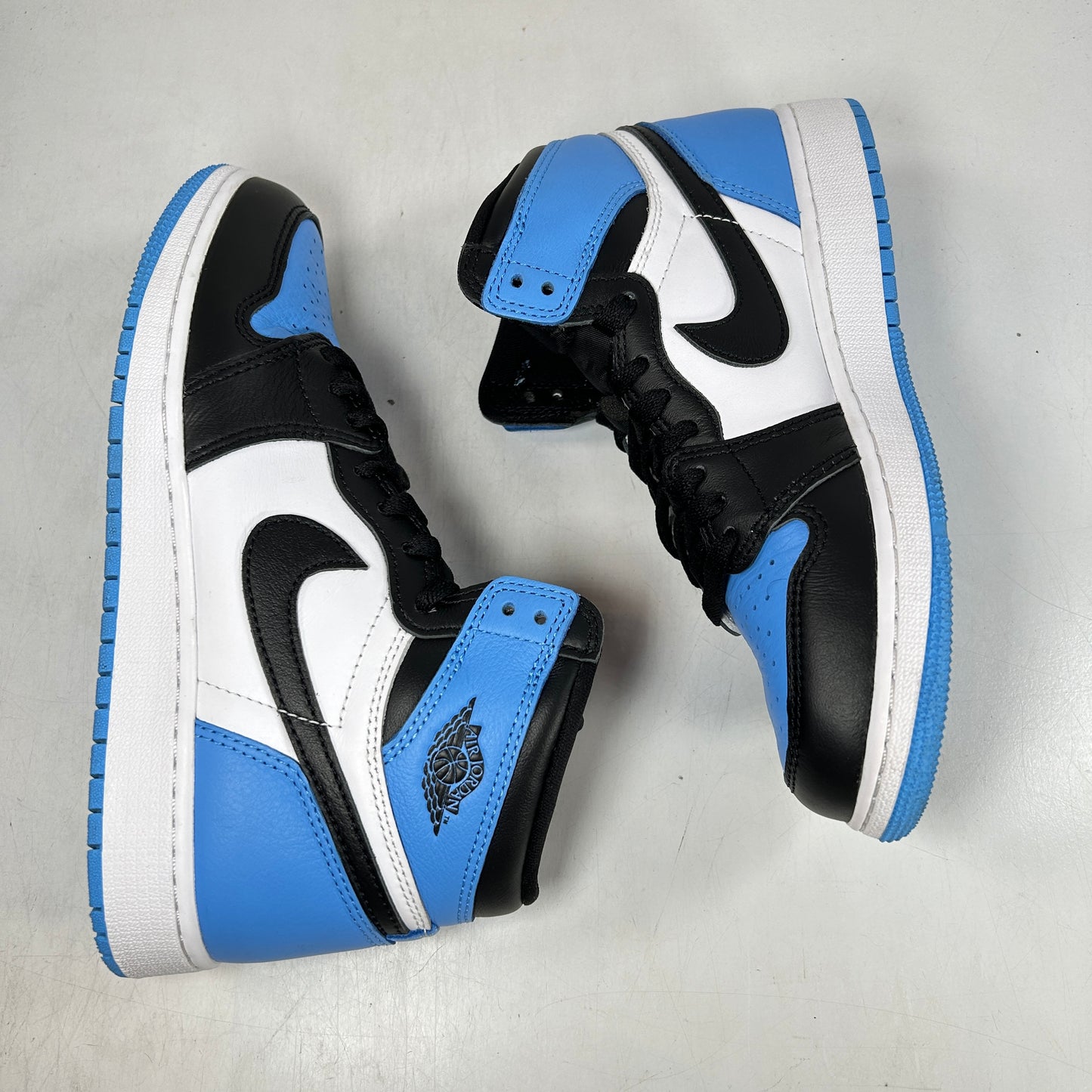 FD1437 400 Jordan 1 Retro High OG UNC Toe (GS) [USED] - 6 Y (Used)