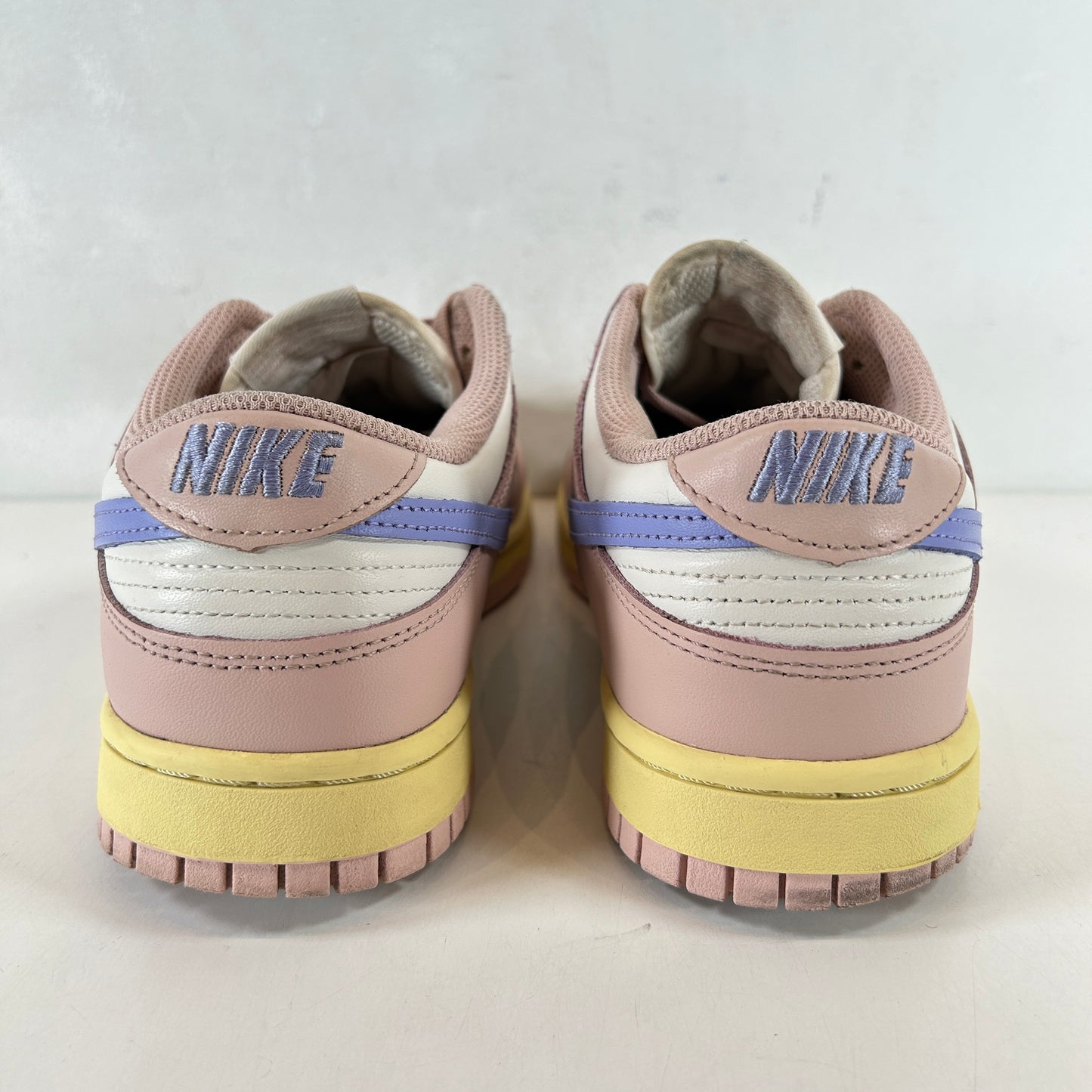 DD1503 601 Nike Dunk Low Pink Oxford [USED] - 10 W (Used)