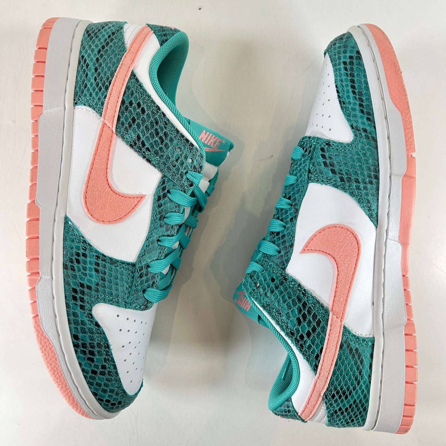 DR8577 300 Nike Dunk Low Snakeskin Washed Teal Bleached Coral [USED] - 7 W (Used)