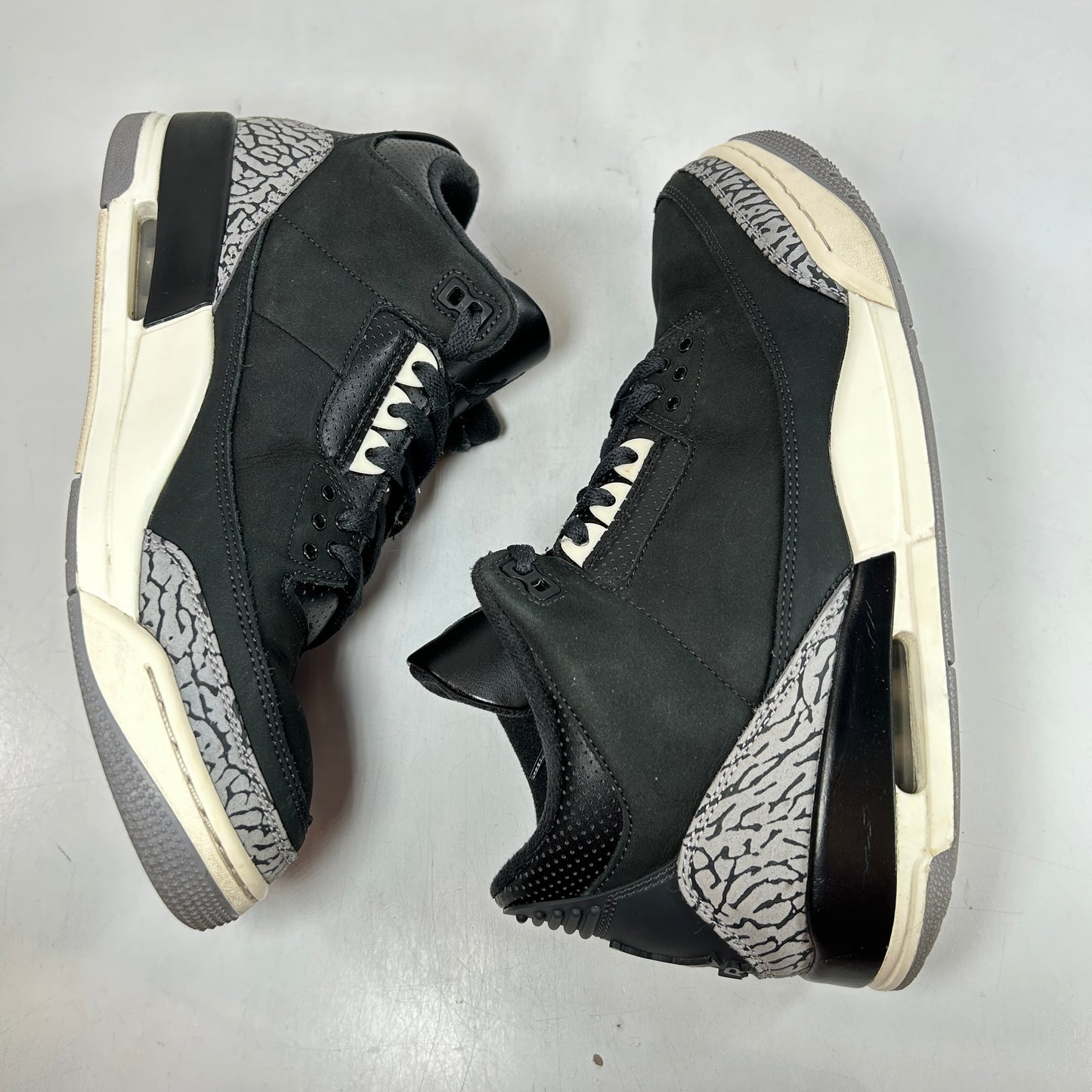 CK9246 001 Jordan 3 Retro Off Noir (Mujeres)