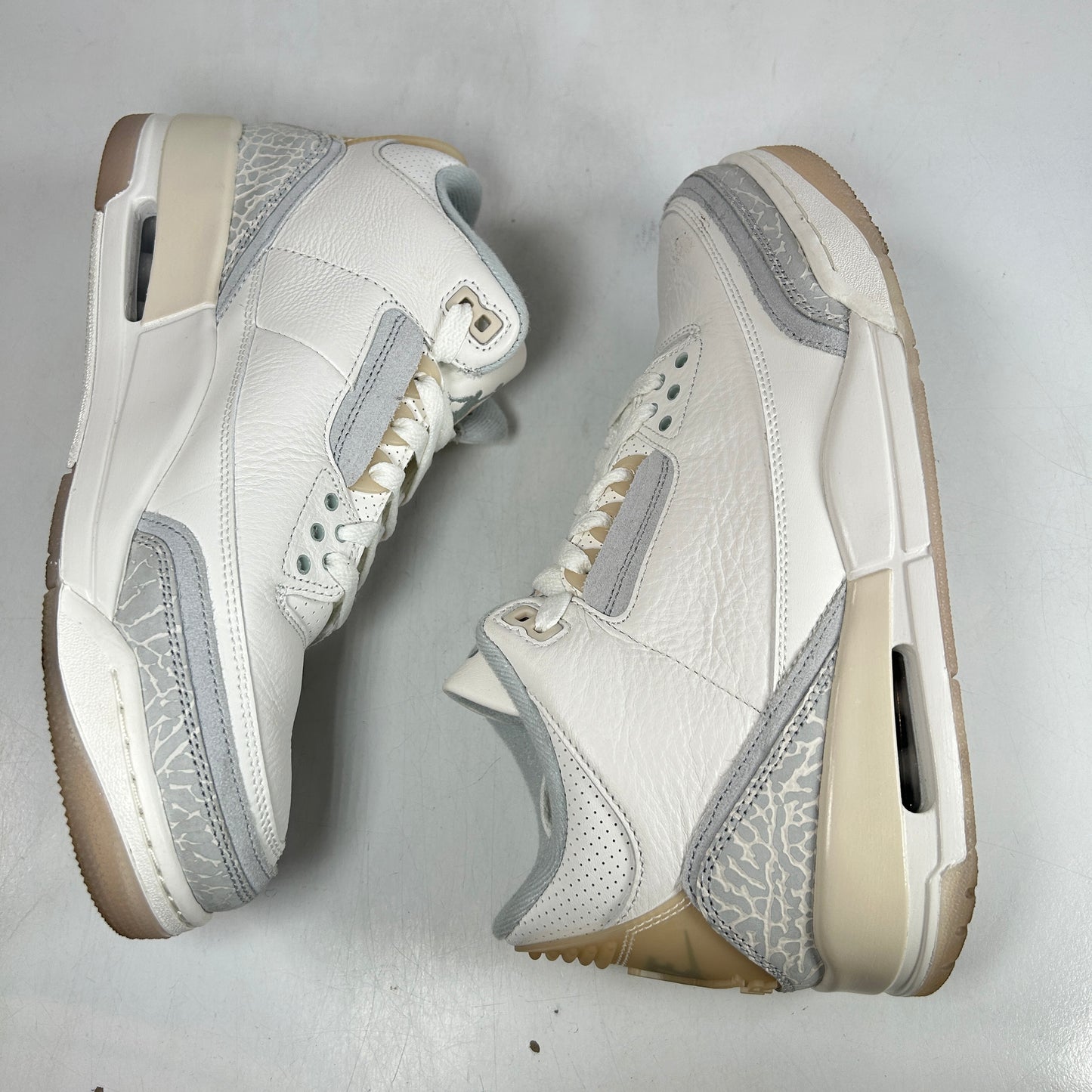 FJ9479 100 Jordan 3 Retro Craft Ivory [USED] - 9 M (Used2)