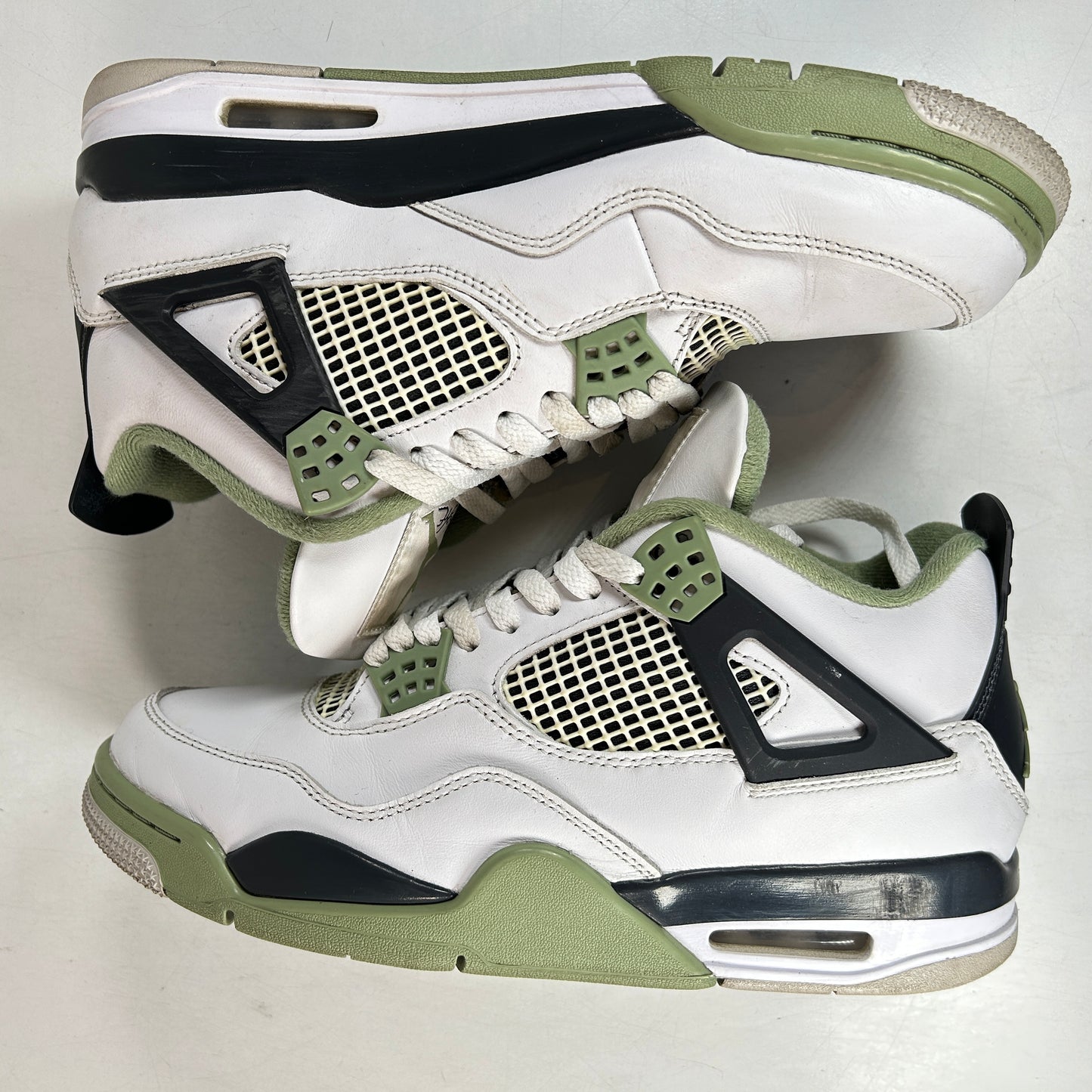 AQ9129 103 Jordan 4 Retro Espuma de mar (W)