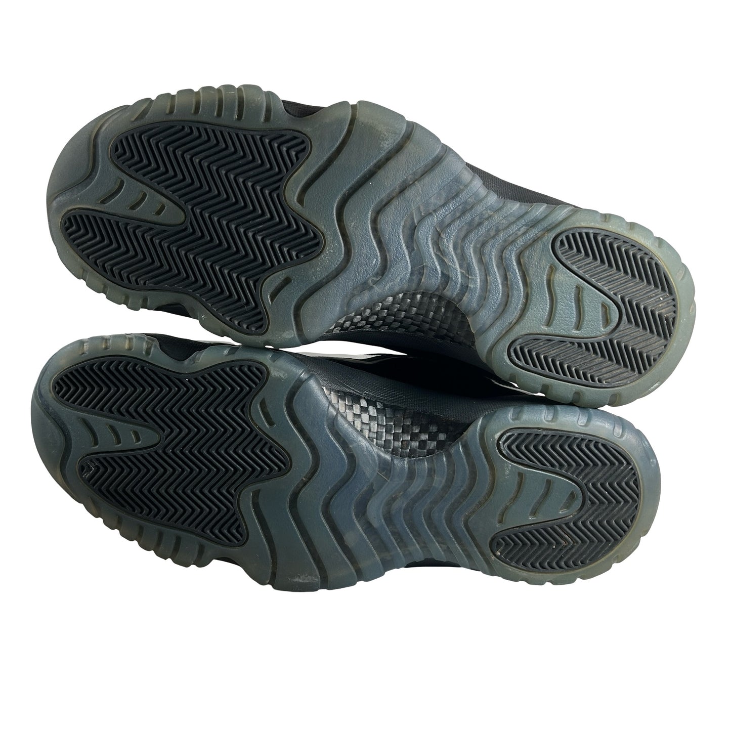 378037 005 Jordan 11 Retro Cap and Gown [USED] - 13 M (Used)