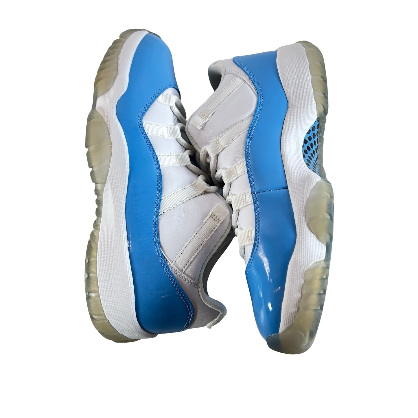 528895 106 Jordan 11 Retro Low University Blue (2017) - 8 M (Yellowing)