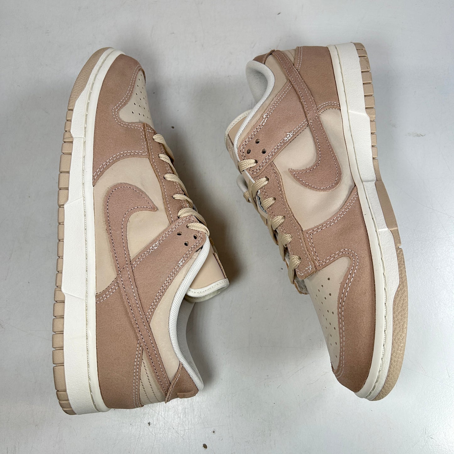 FD0873 126 Nike Dunk Low SE Sanddrift (W) [USED] - 12 W (Used)