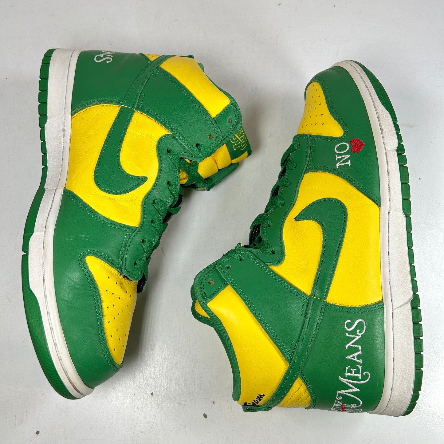 DN3741 700 Nike SB Dunk High Supreme By Any Means Brazil [USED] - 10.5 M (Used) (No Box)