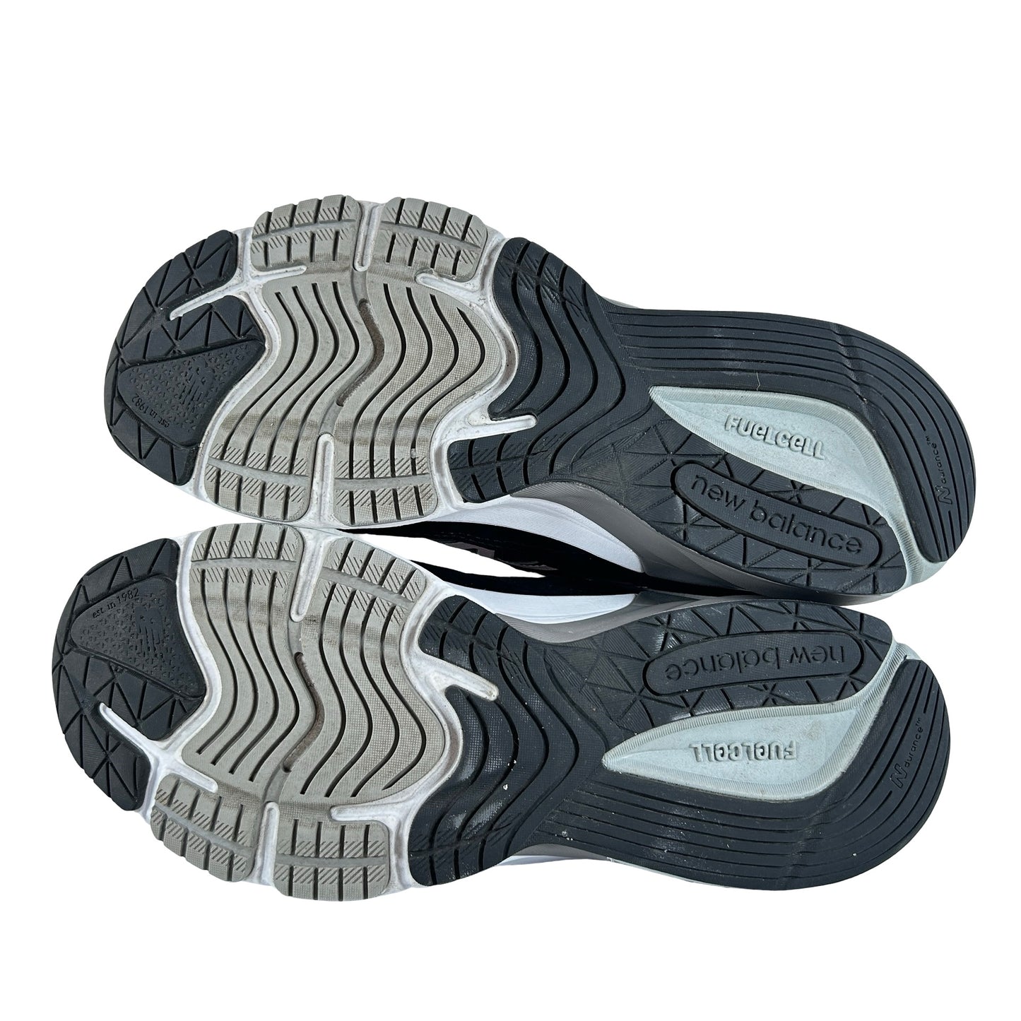 W990BK6 New Balance 990v6 MiUSA Black Grey White (W) [USED] - 10 W (Used)