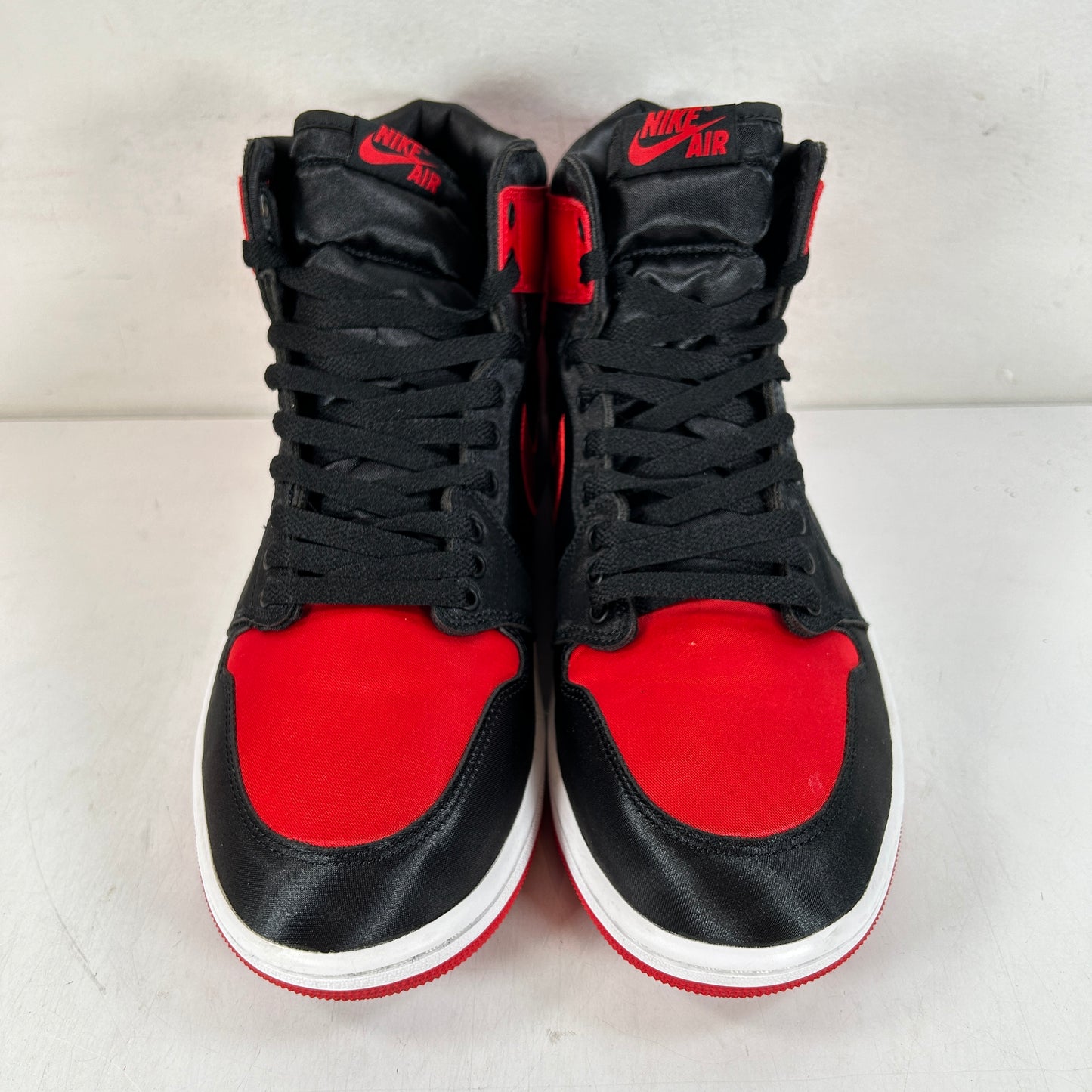 FD4810 061 Jordan 1 Retro High OG Satin Bred [USED] - 11.5 W (Used3)