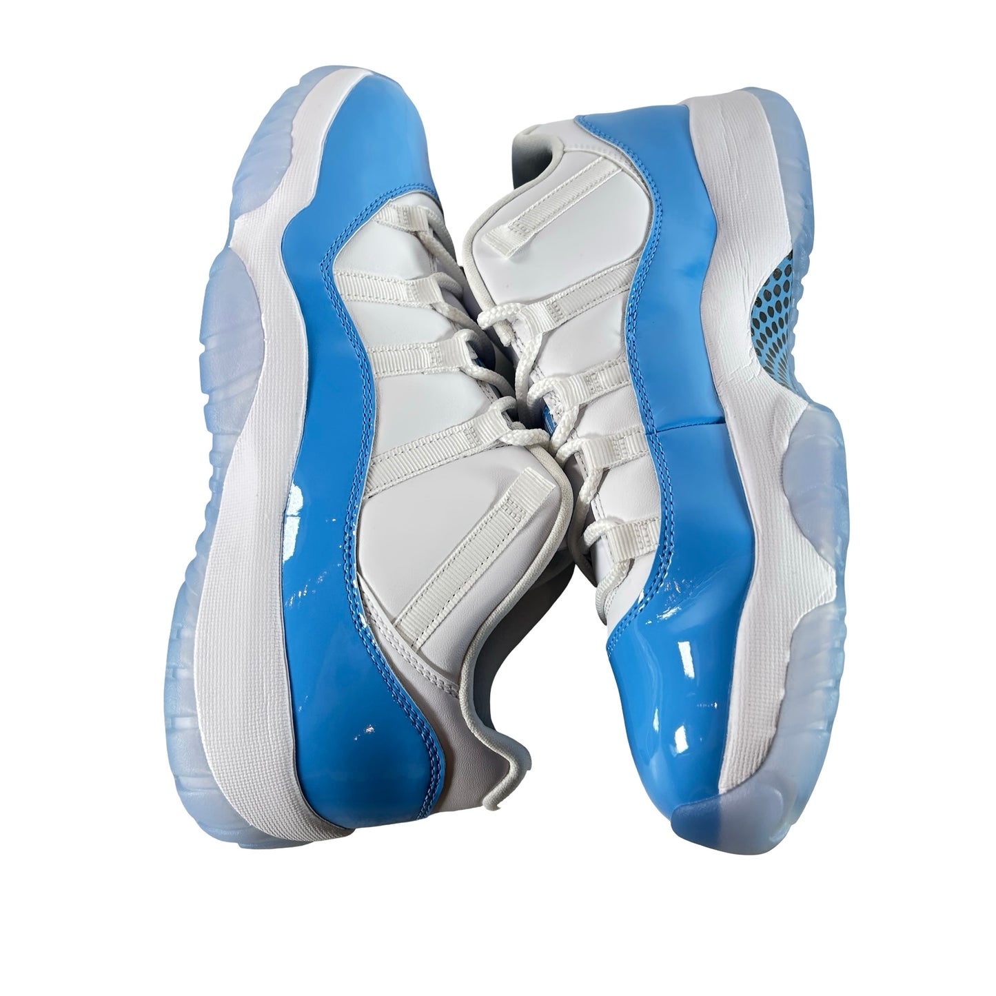 FV5104 100 Jordan 11 Retro Low University Blue (2026) [USED] - 12 M (Used)