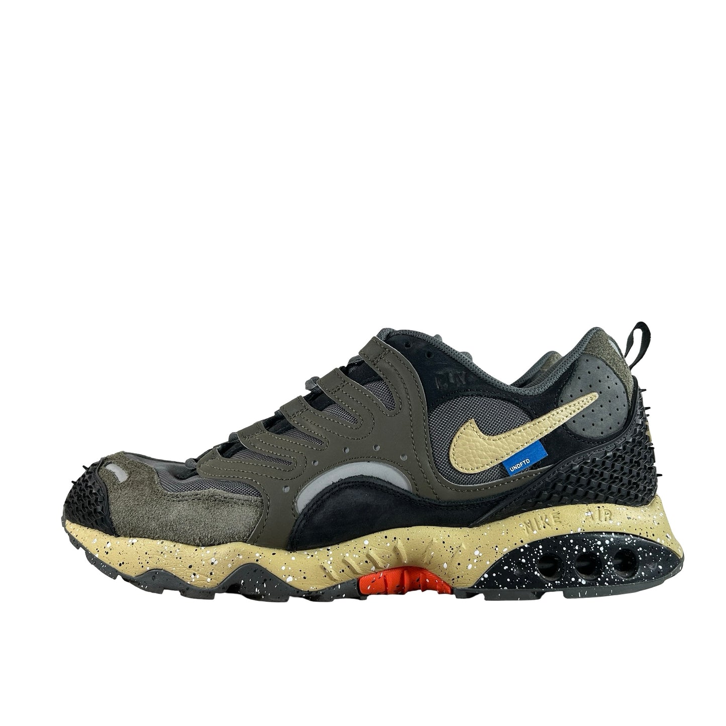FN7546 300 Undefeated x Air Terra Humara Cargo Khaki [USED] - 13 M (Used2)