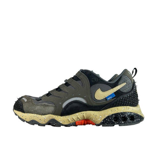 FN7546 300 Undefeated x Air Terra Humara Cargo Khaki [USED] - 13 M (Used2)