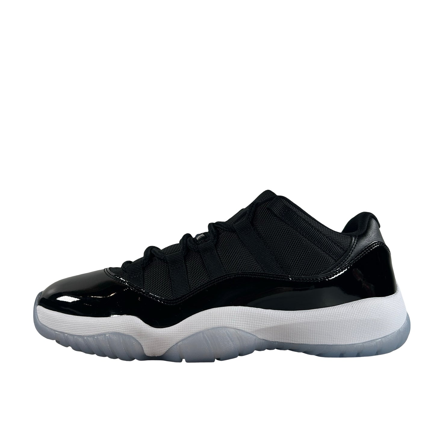 FV5104 004 Jordan 11 Retro Low Space Jam [USED] - 9 M (VNDS)