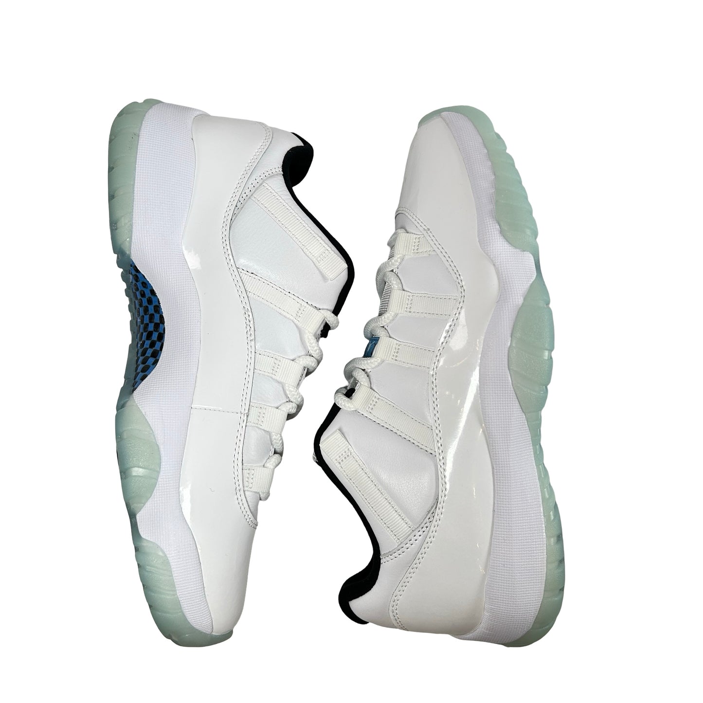 AV2187 117 Jordan 11 Low Legend Blue [CONDITIONAL] - 8.5 M (Yellowing)