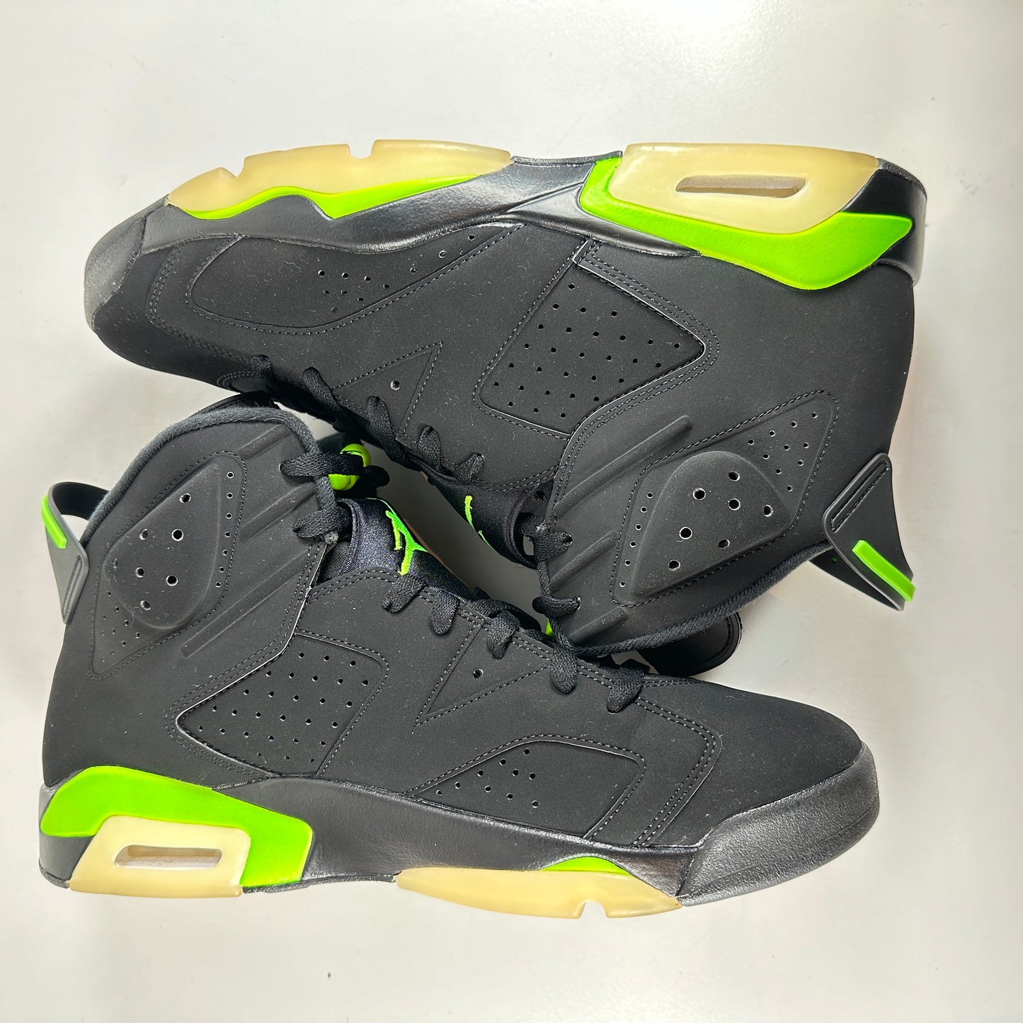 CT8529 003 Jordan 6 Retro Verde Eléctrico