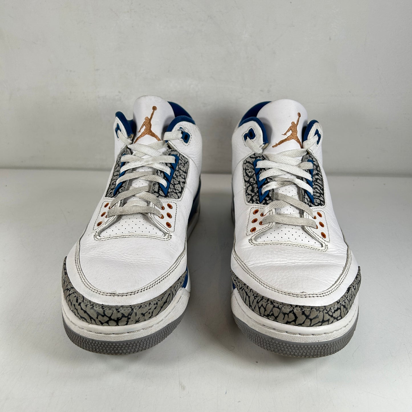 CT8532 148 Jordan 3 Retro Magos