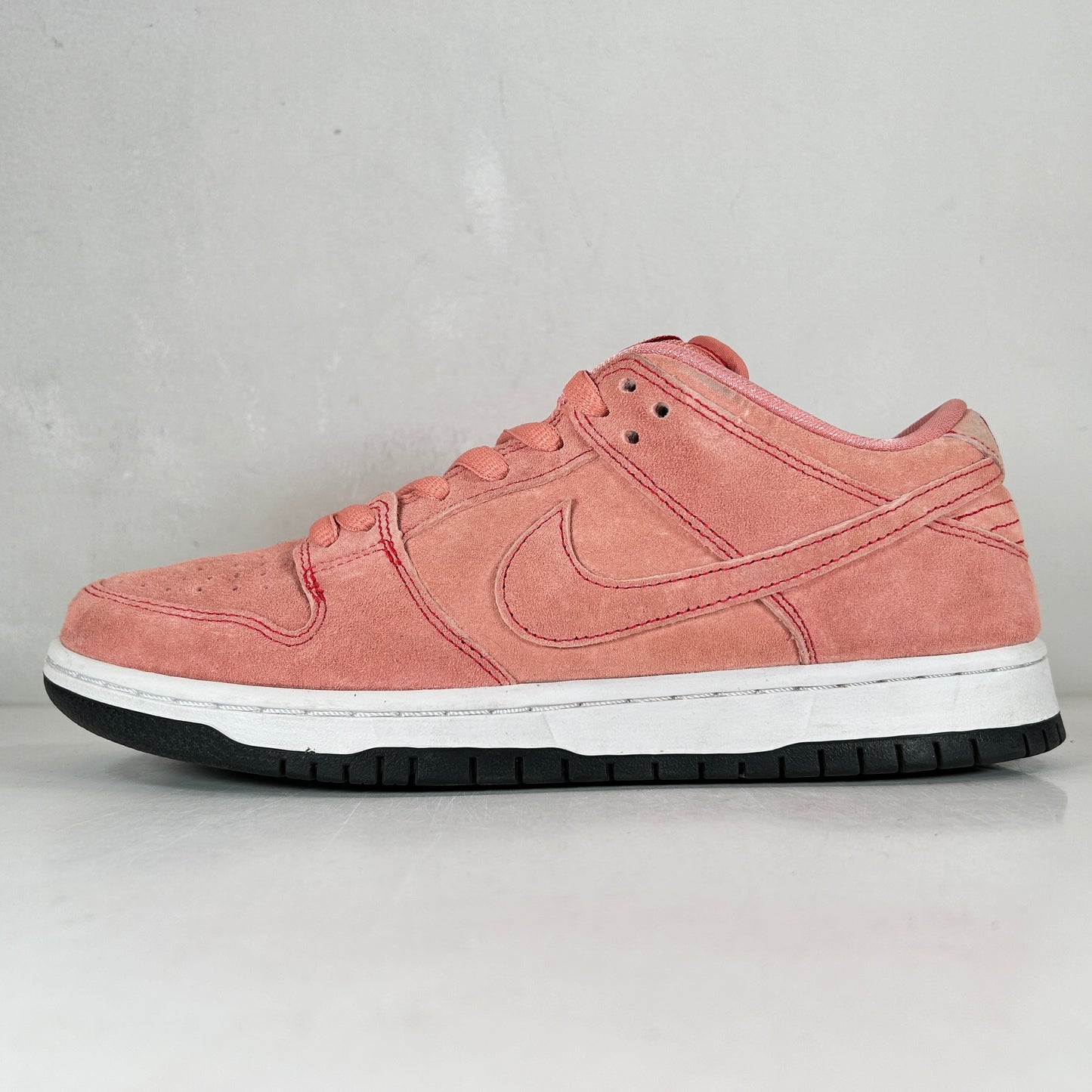 CV1655 600 Nike SB Dunk Low Pink Pig [USED] - 8.5 M (Used)