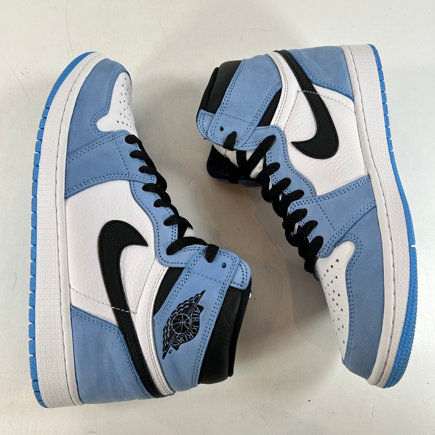 555088 134 Jordan 1 University Blue [USED] - 10 M (Used)