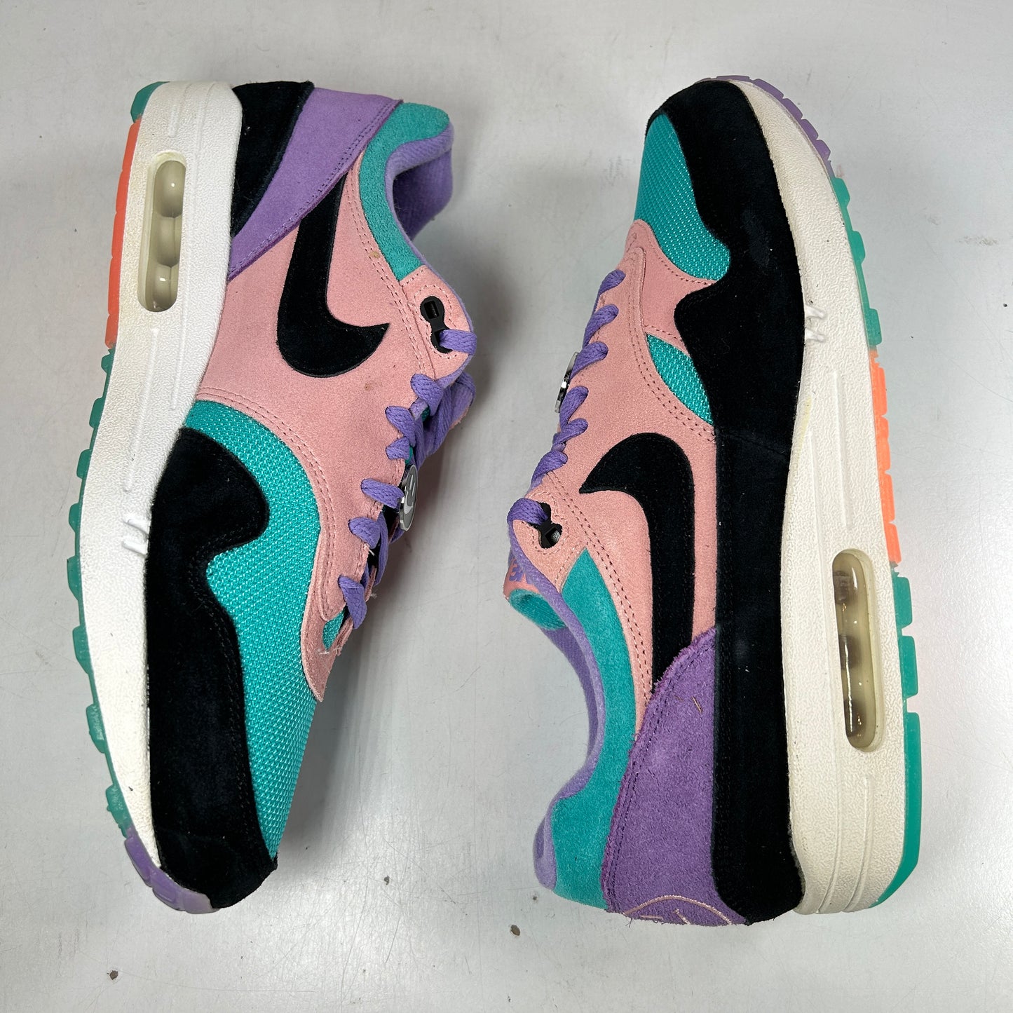 BQ8929 500 Nike Air Max 1 Have a Nike Day [CONDITIONAL] - 11 M (Glue Stains) (Damaged Box)