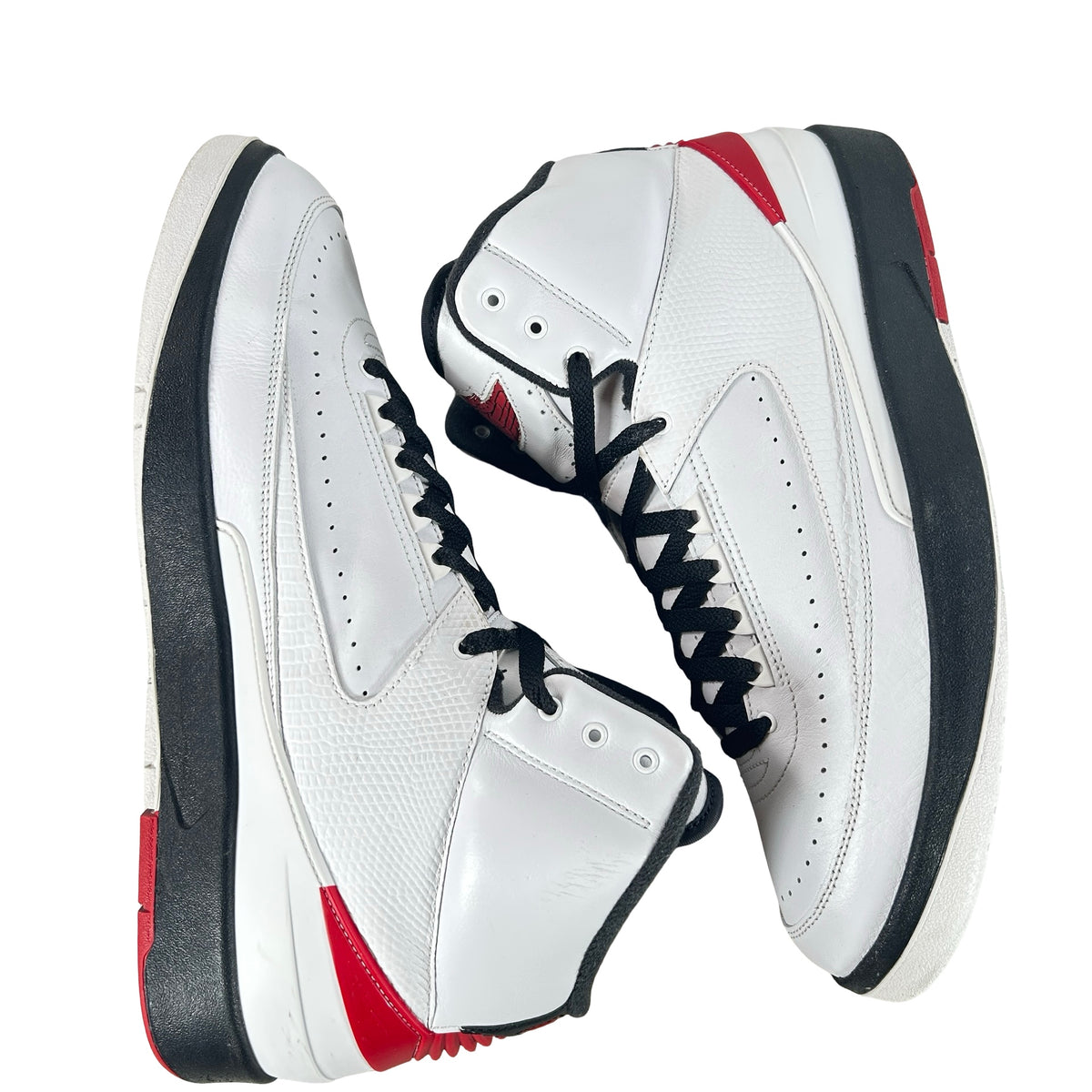 DX2454 106 Jordan 2 Retro OG Chicago (2022) [USED] - 13 M (Used4)