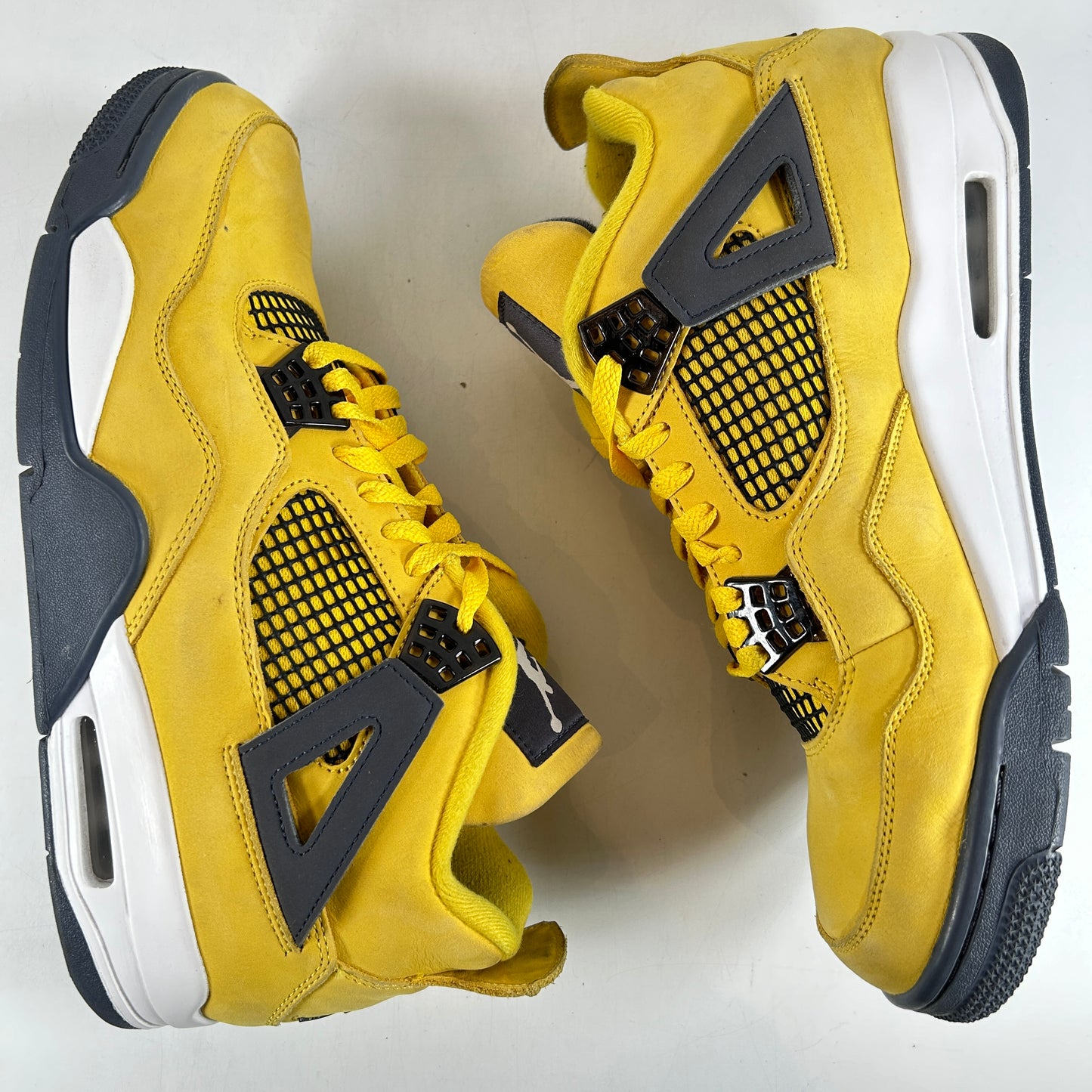 CT8527 700 Jordan 4 Retro Lightning (2021) [USED] - 11 M (Used2)