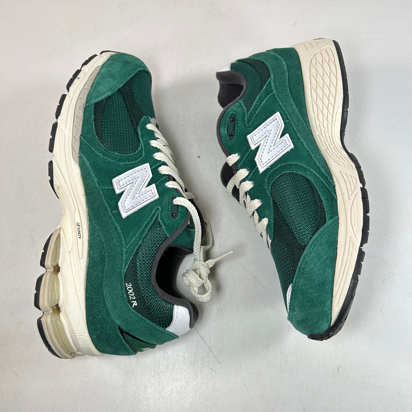 M2002RHB New Balance 2002R Nightwatch Green [USED] - 8.5 M (Used)