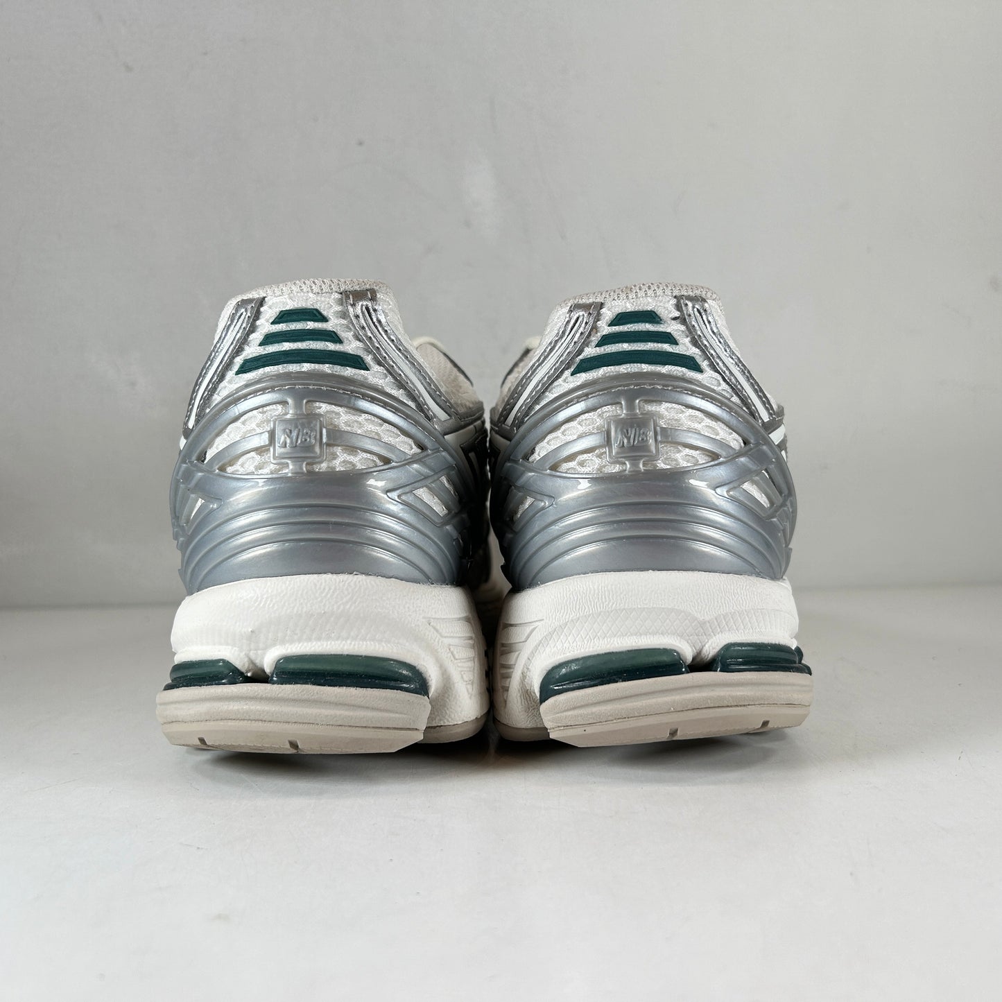 M1906REE New Balance 1906R Silver Metallic Sea Salt [USED] - 11.5 M (VNDS)
