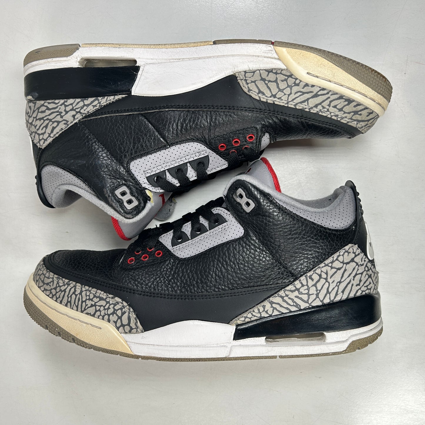 854262 001 Jordan 3 Black Cement 2018 [USED] - 11 M (Used) (No Box)