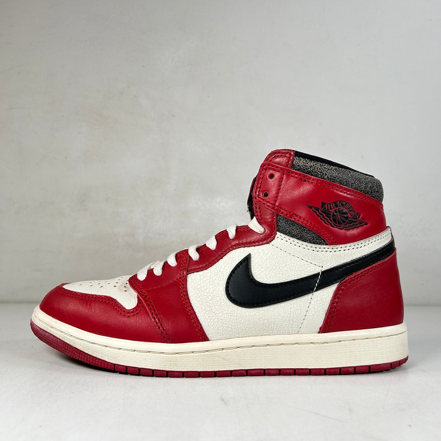 DZ5485 612 Jordan 1 Retro High OG Chicago Lost and Found [USED] - 8.5 M (Used4)