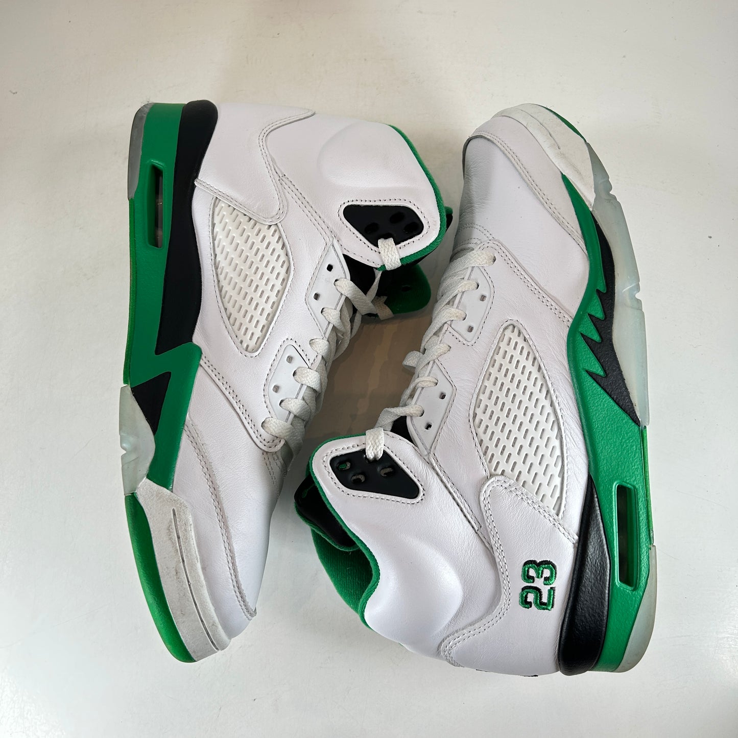 DD9336 103 Jordan 5 Retro Lucky Green (W) [USED] - 12 W (Used)