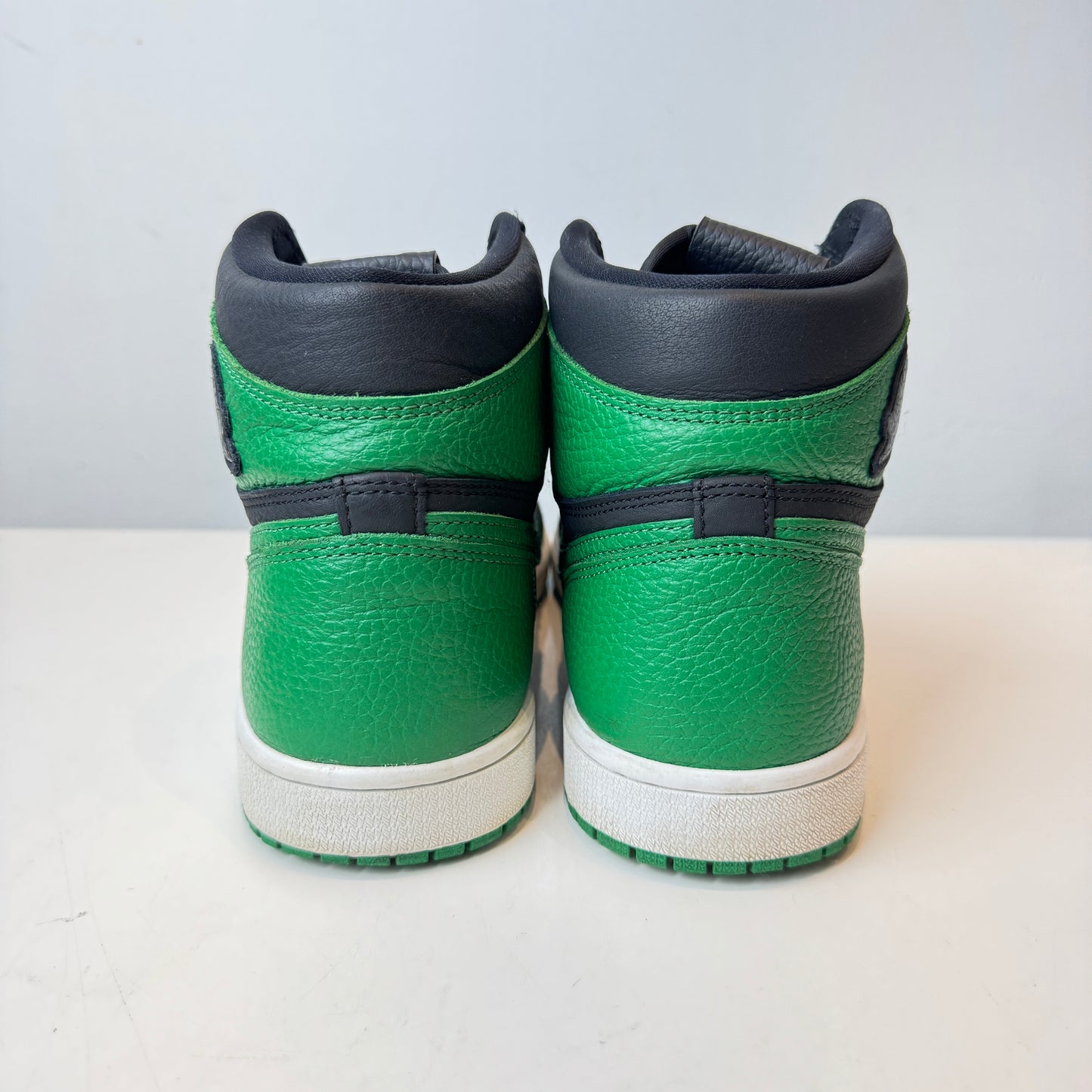555088 030 Jordan 1 Verde Pino 2.0