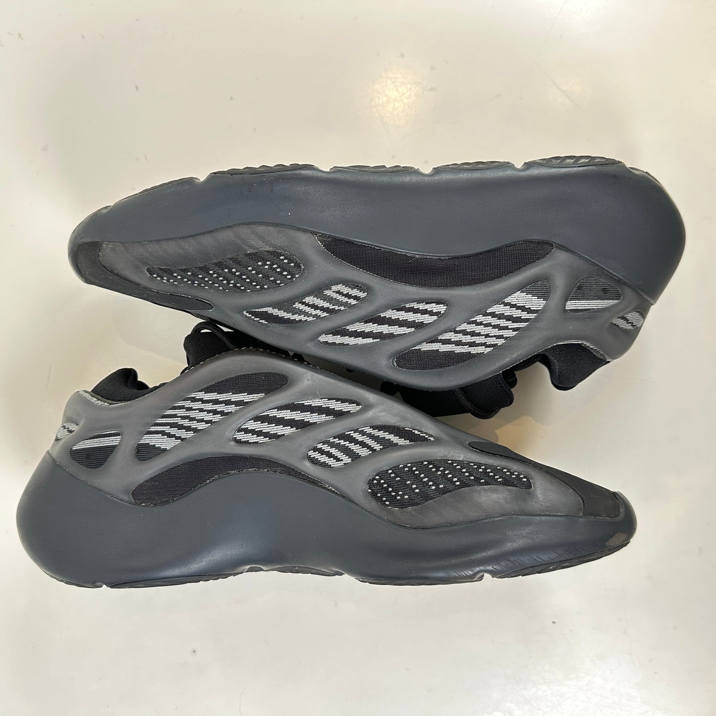 H67799 adidas Yeezy 700 V3 Alvah [USED] - 11 M (Used) (No Box)